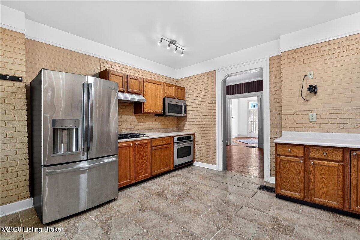 227 E Ormsby Ave Property Photo 15