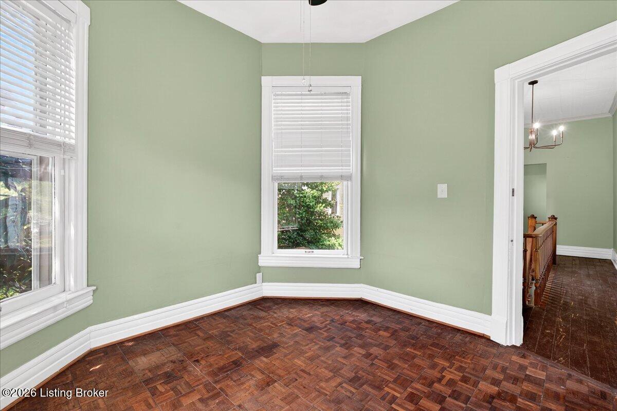 227 E Ormsby Ave Property Photo 29