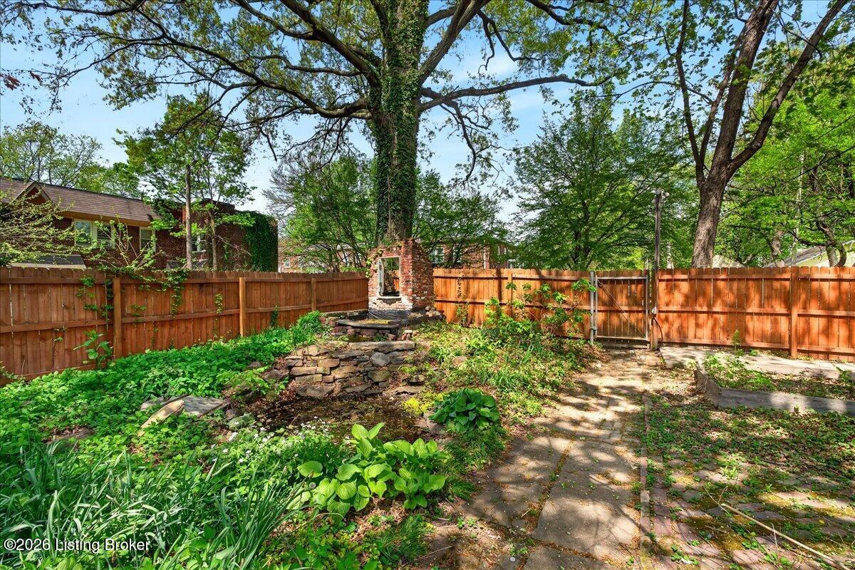 227 E Ormsby Ave Property Photo 40