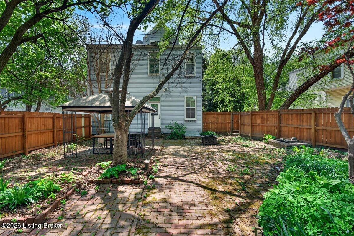 227 E Ormsby Ave Property Photo 41