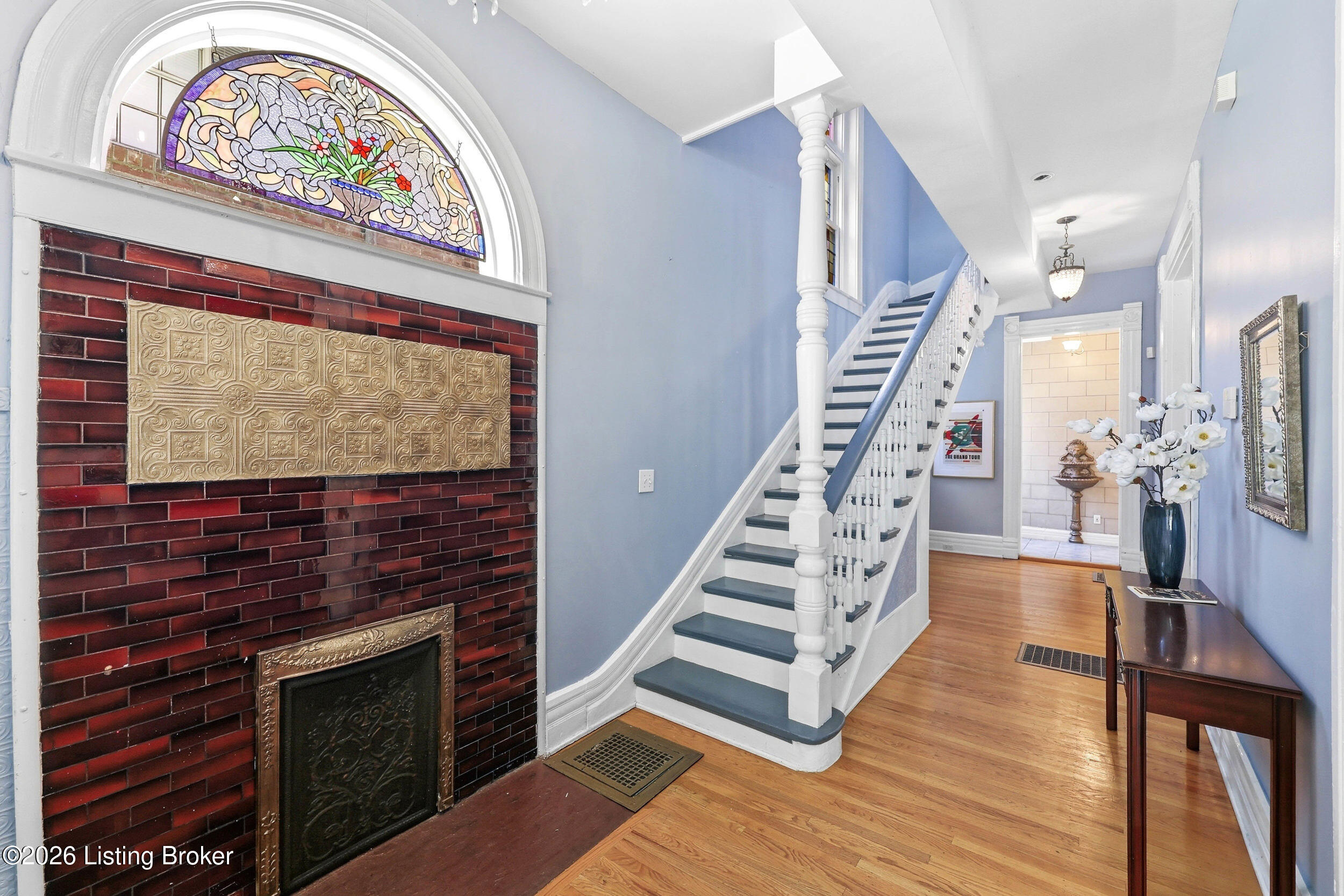 122 W Ormsby Ave Property Photo 3