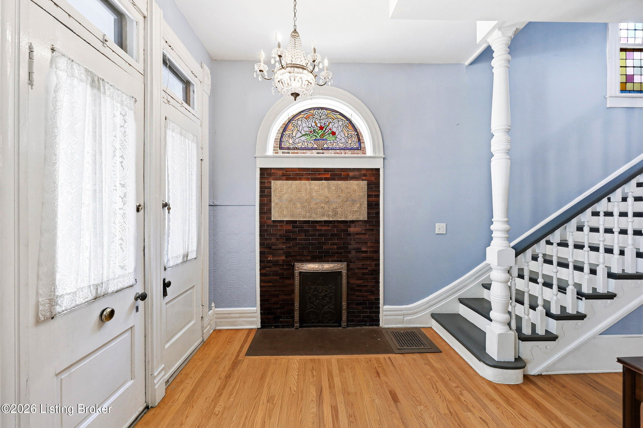 122 W Ormsby Ave Property Photo 4