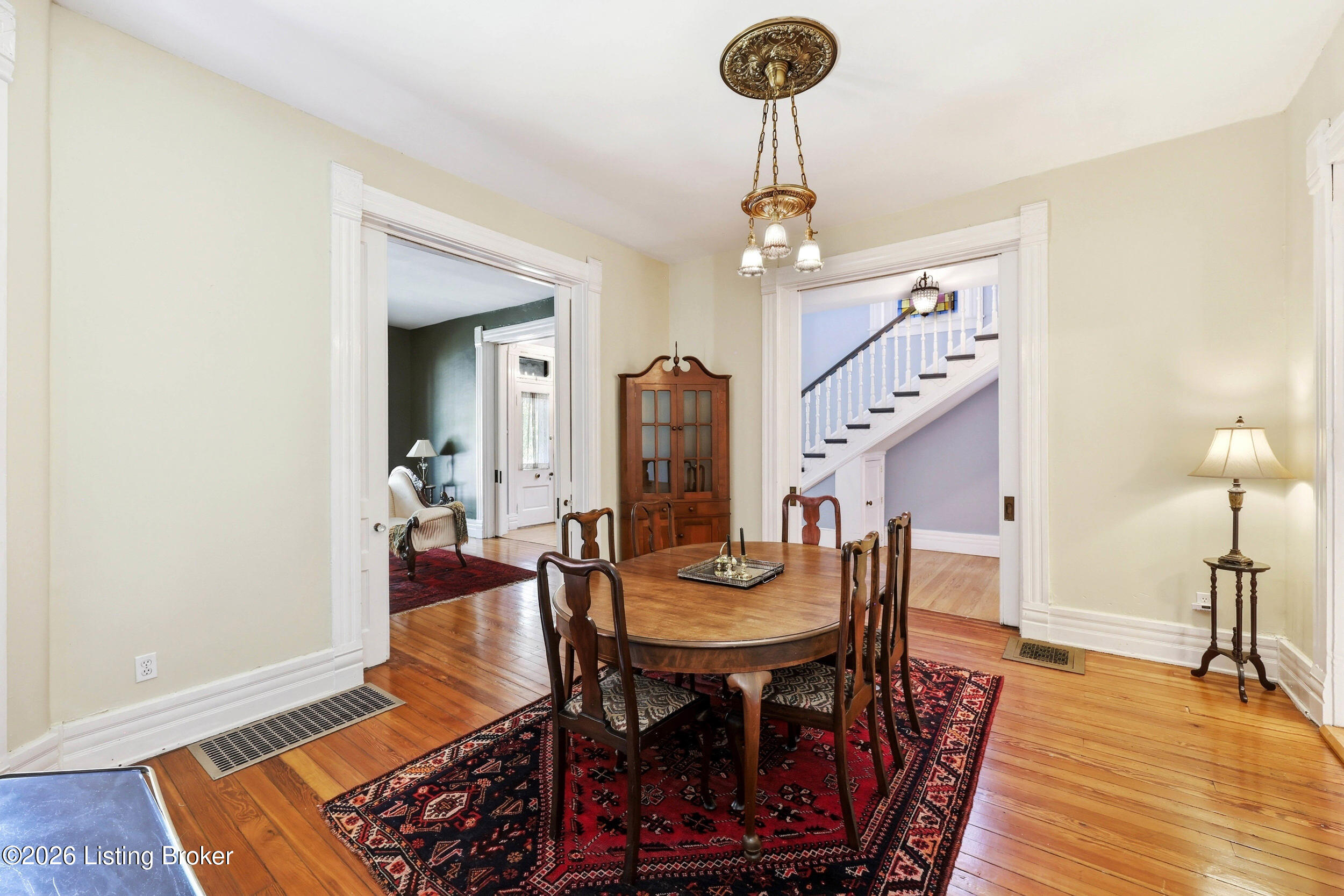 122 W Ormsby Ave Property Photo 11
