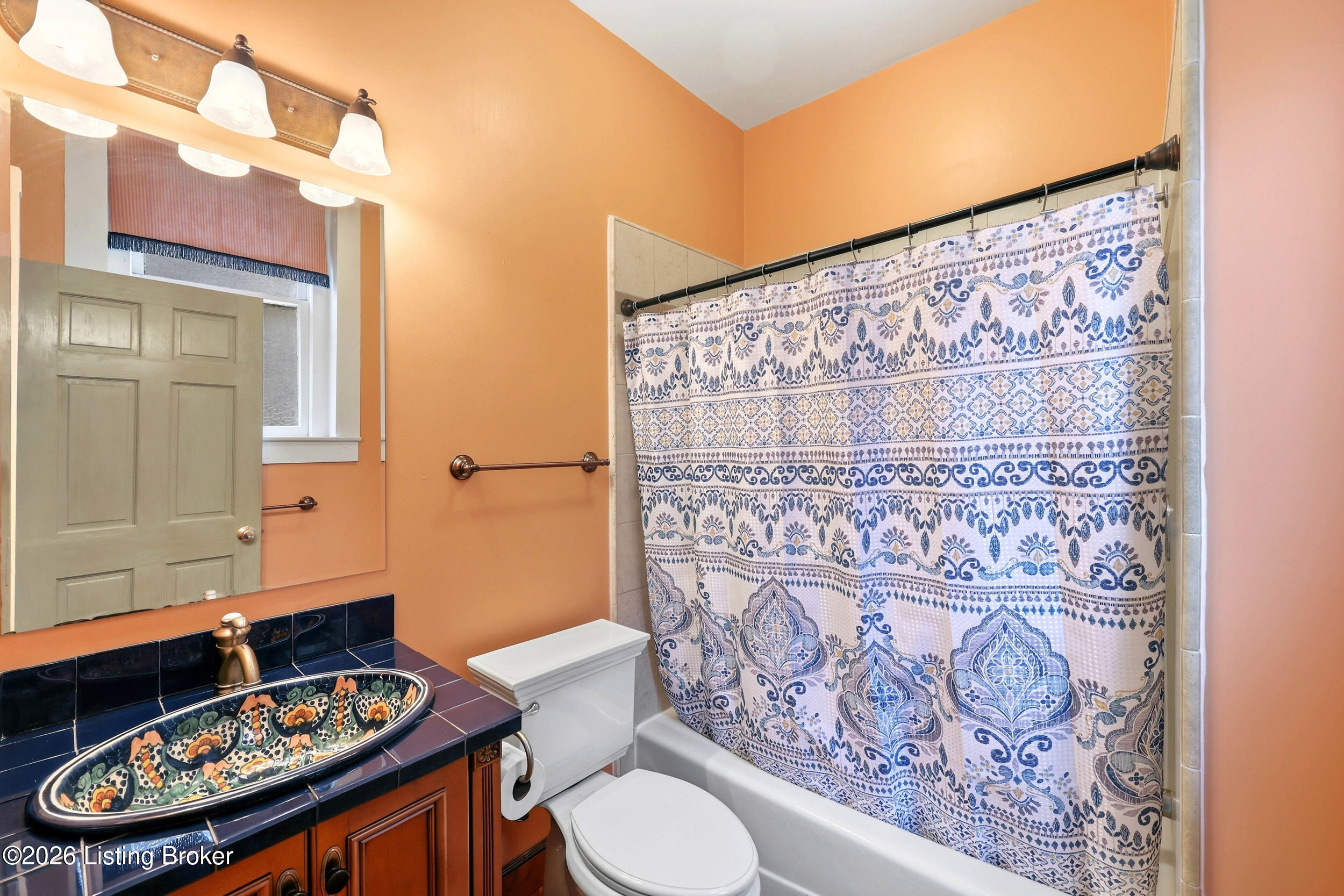 122 W Ormsby Ave Property Photo 22
