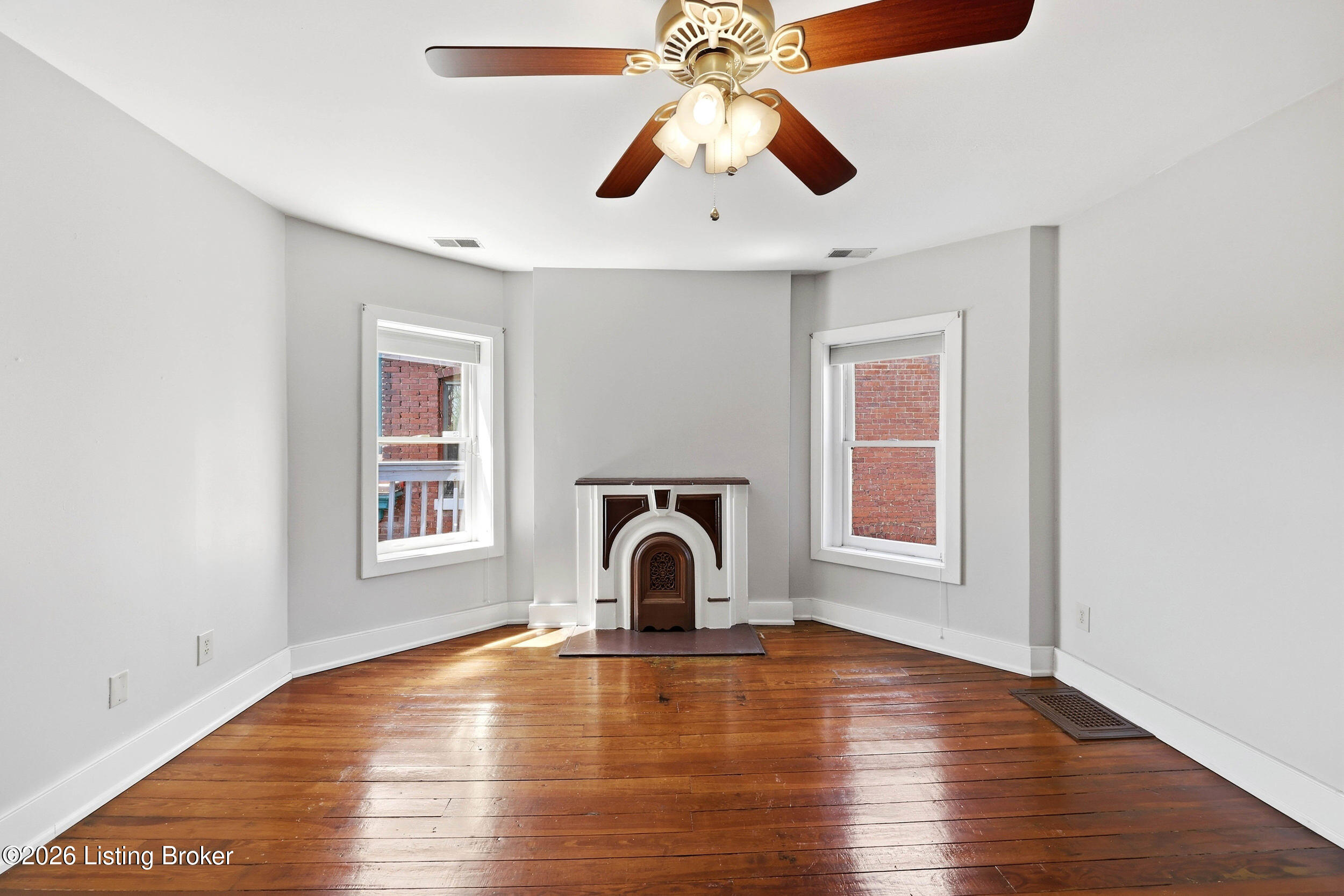 122 W Ormsby Ave Property Photo 36