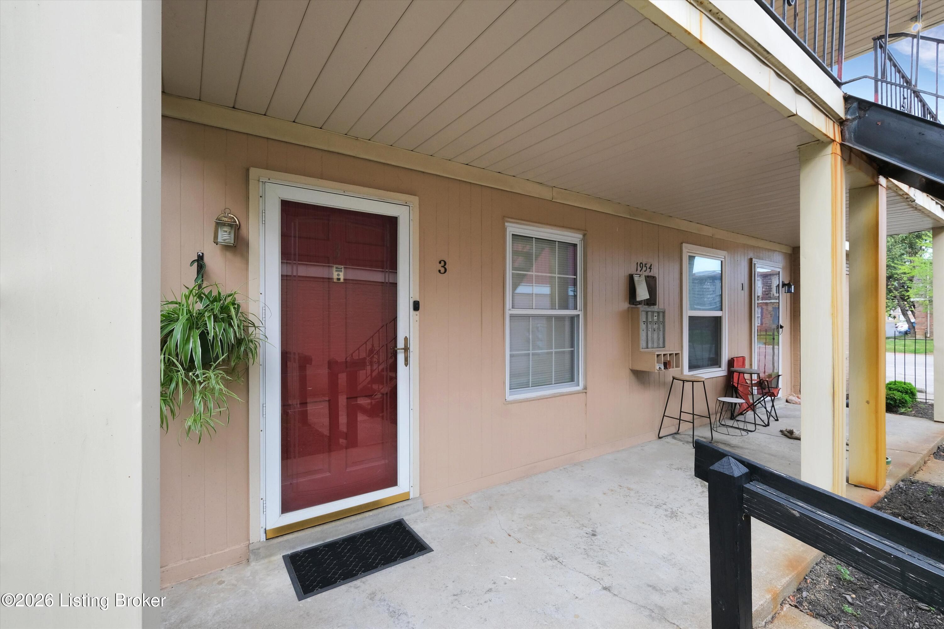 1954 Goldsmith Ln 3 Property Photo 2