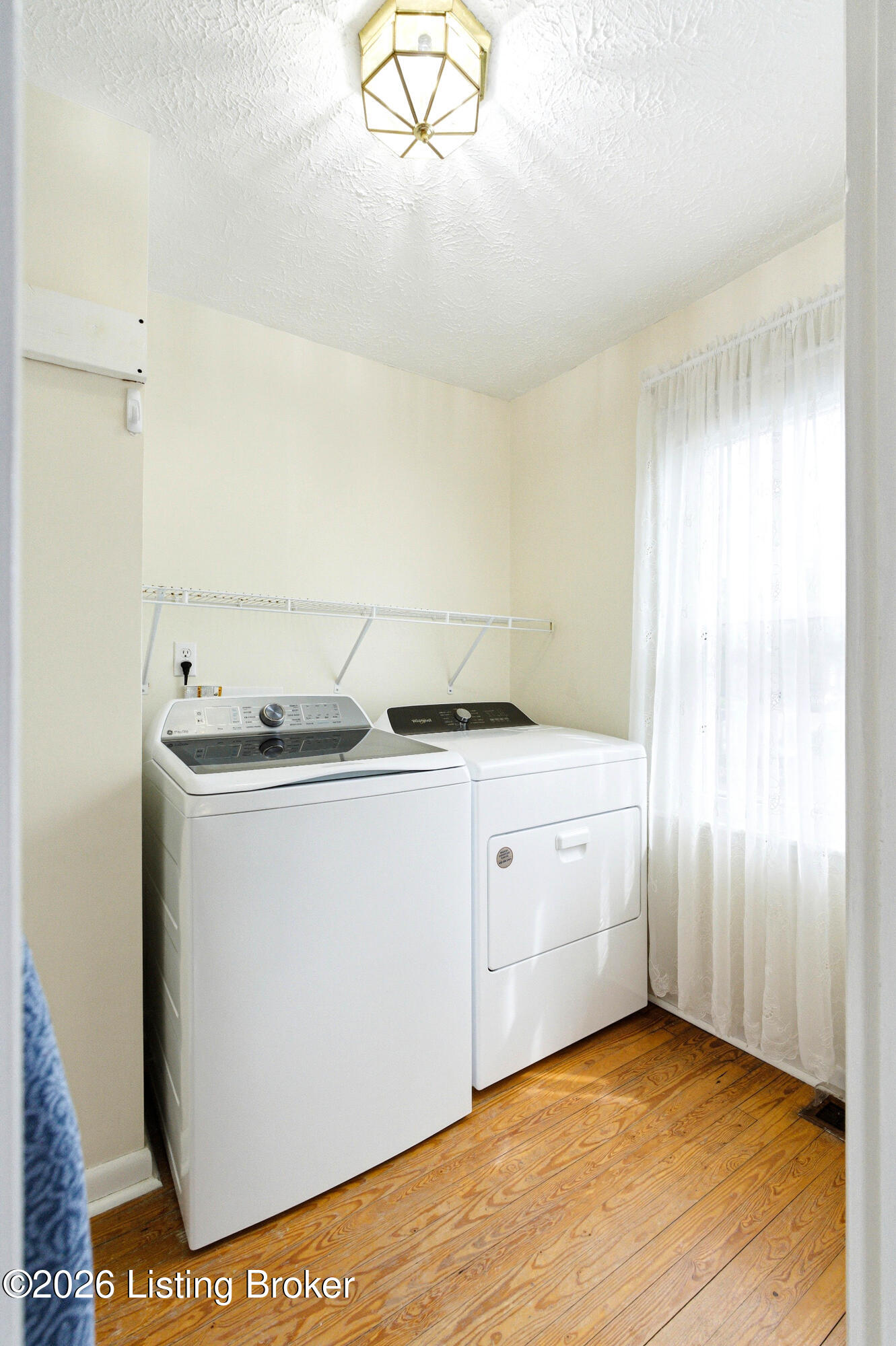 405 Lawrence St Property Photo 54
