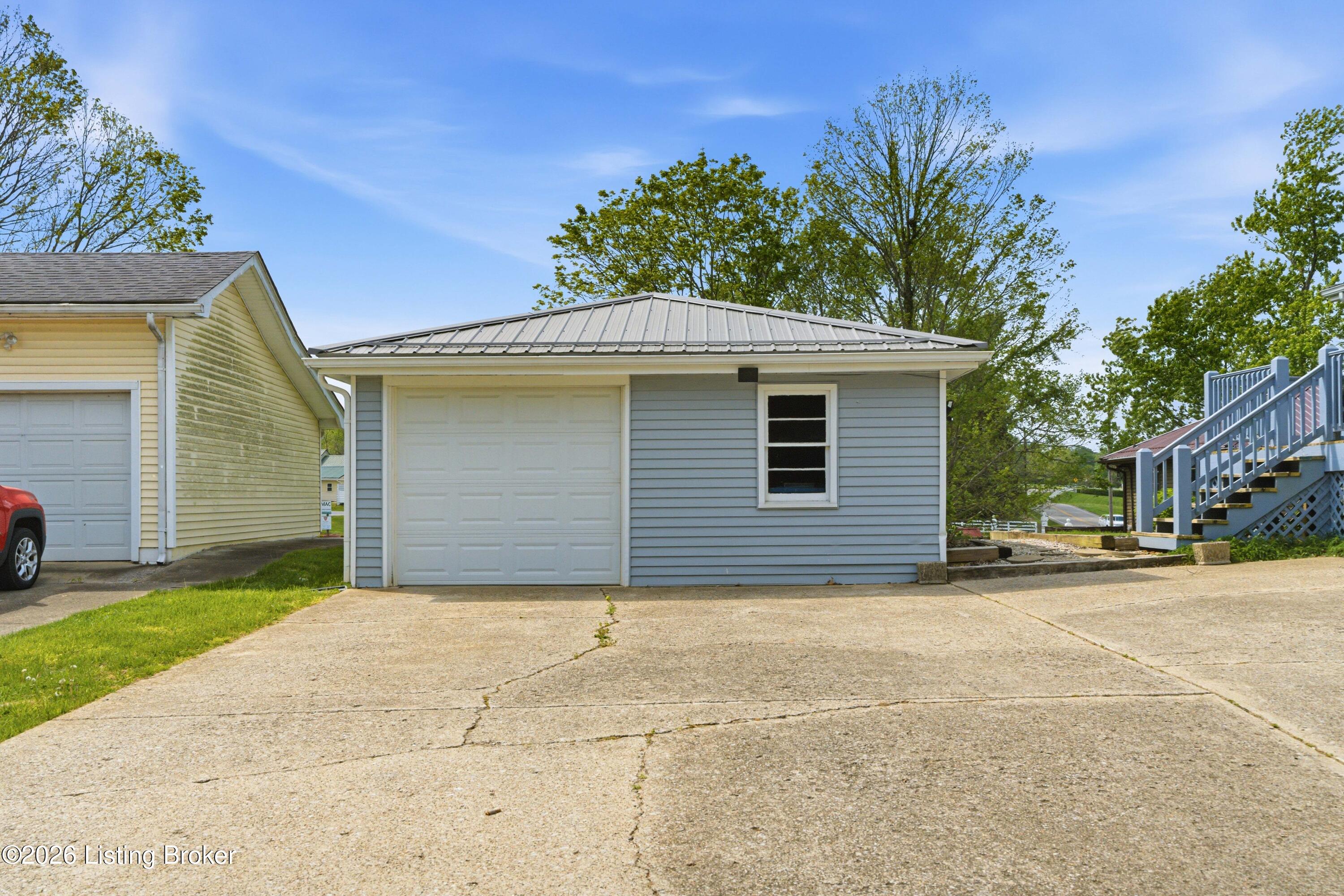 405 Lawrence St Property Photo 62