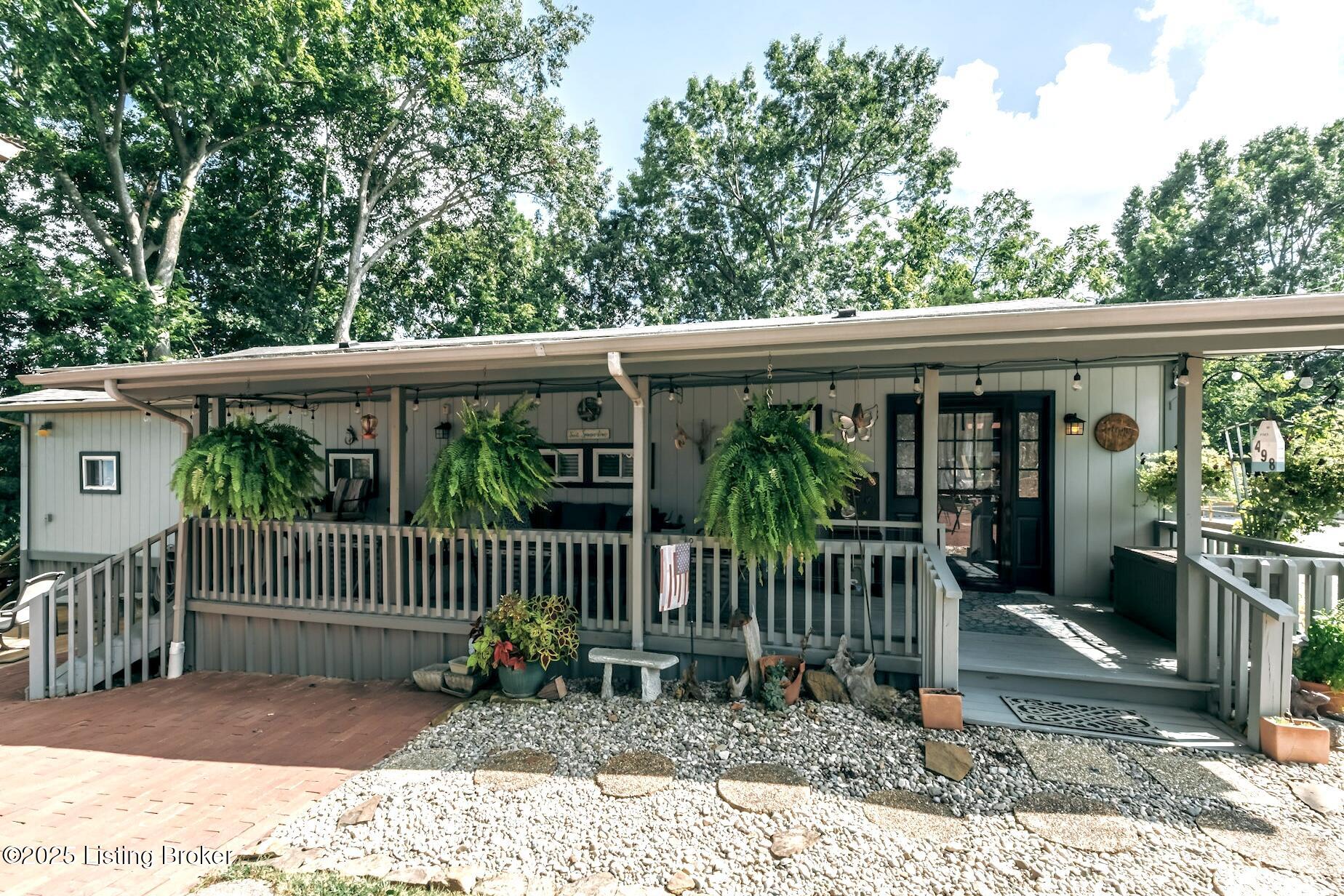 498 Rainbow Knob Ln Property Photo 3