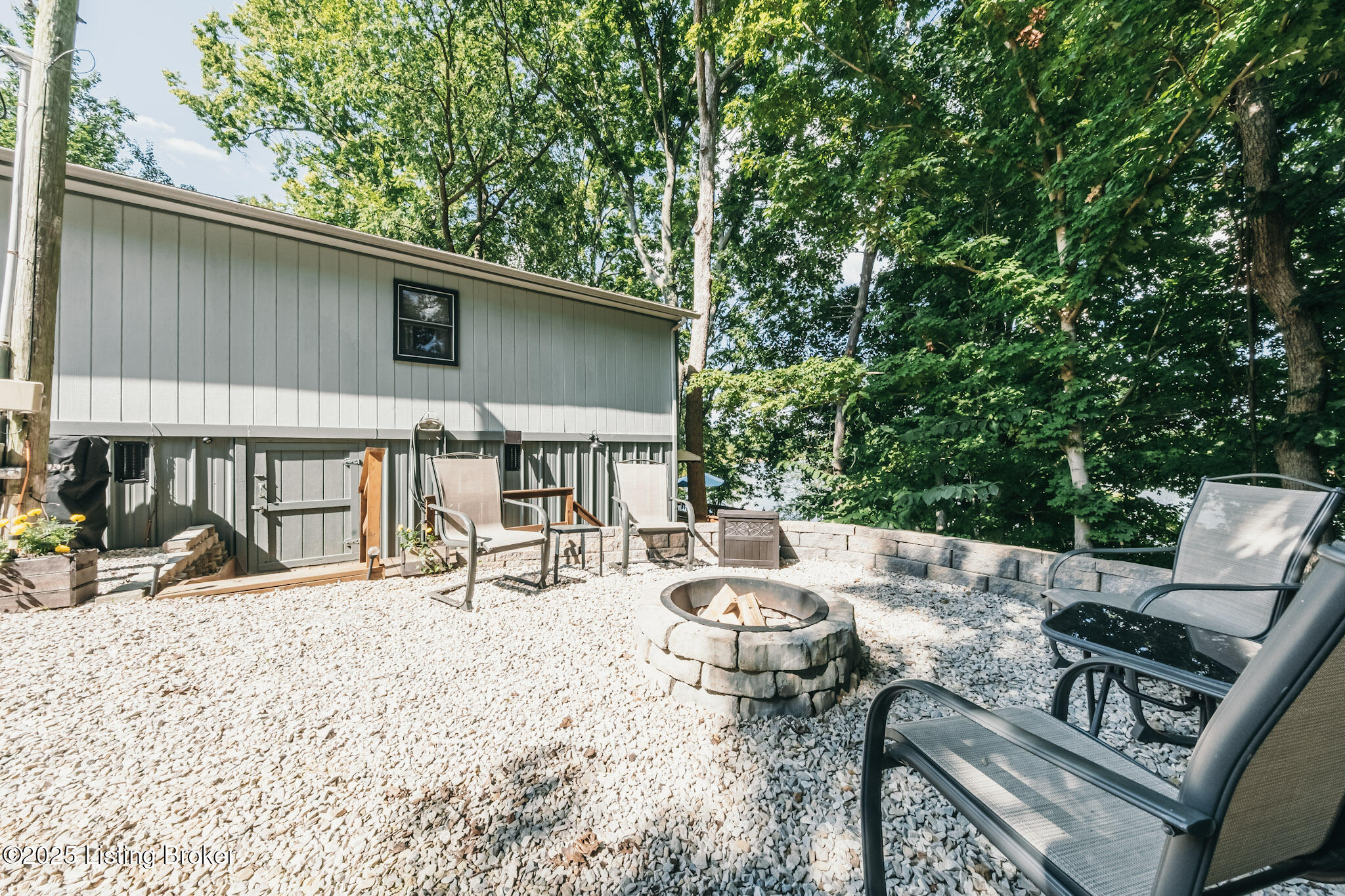 498 Rainbow Knob Ln Property Photo 42