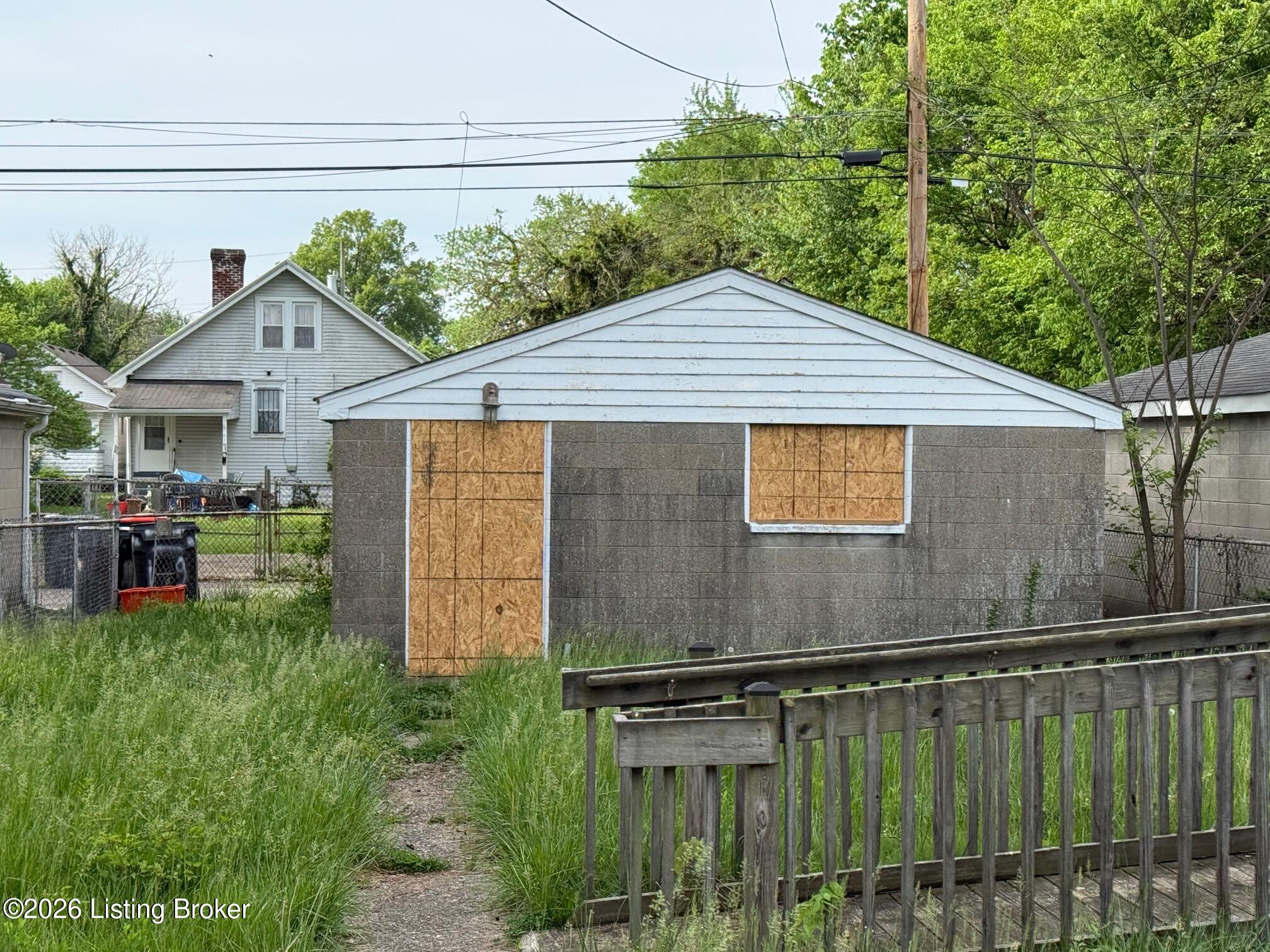 4142 W Muhammad Ali Blvd Property Photo 5
