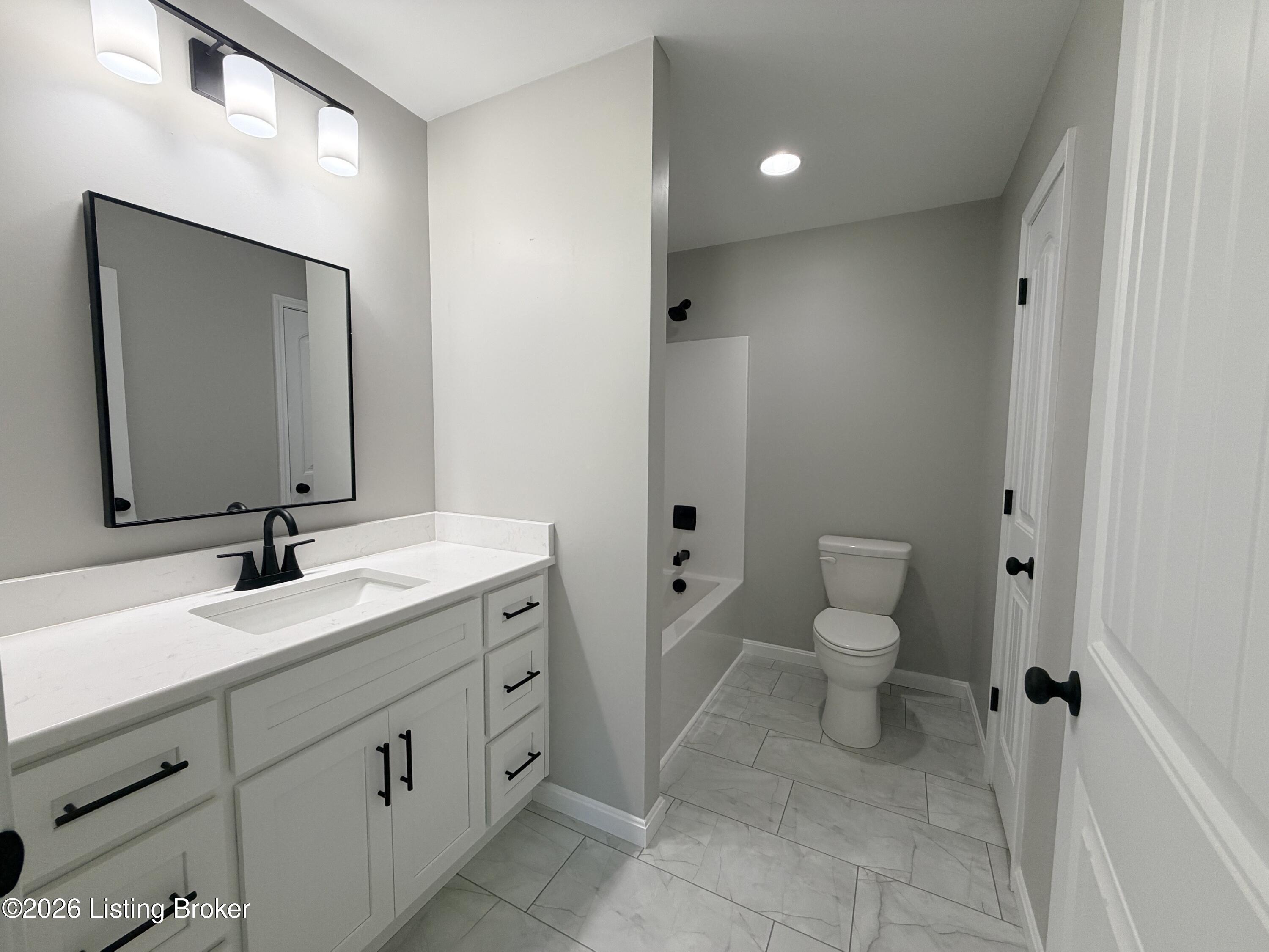 104 American Dr Property Photo 12