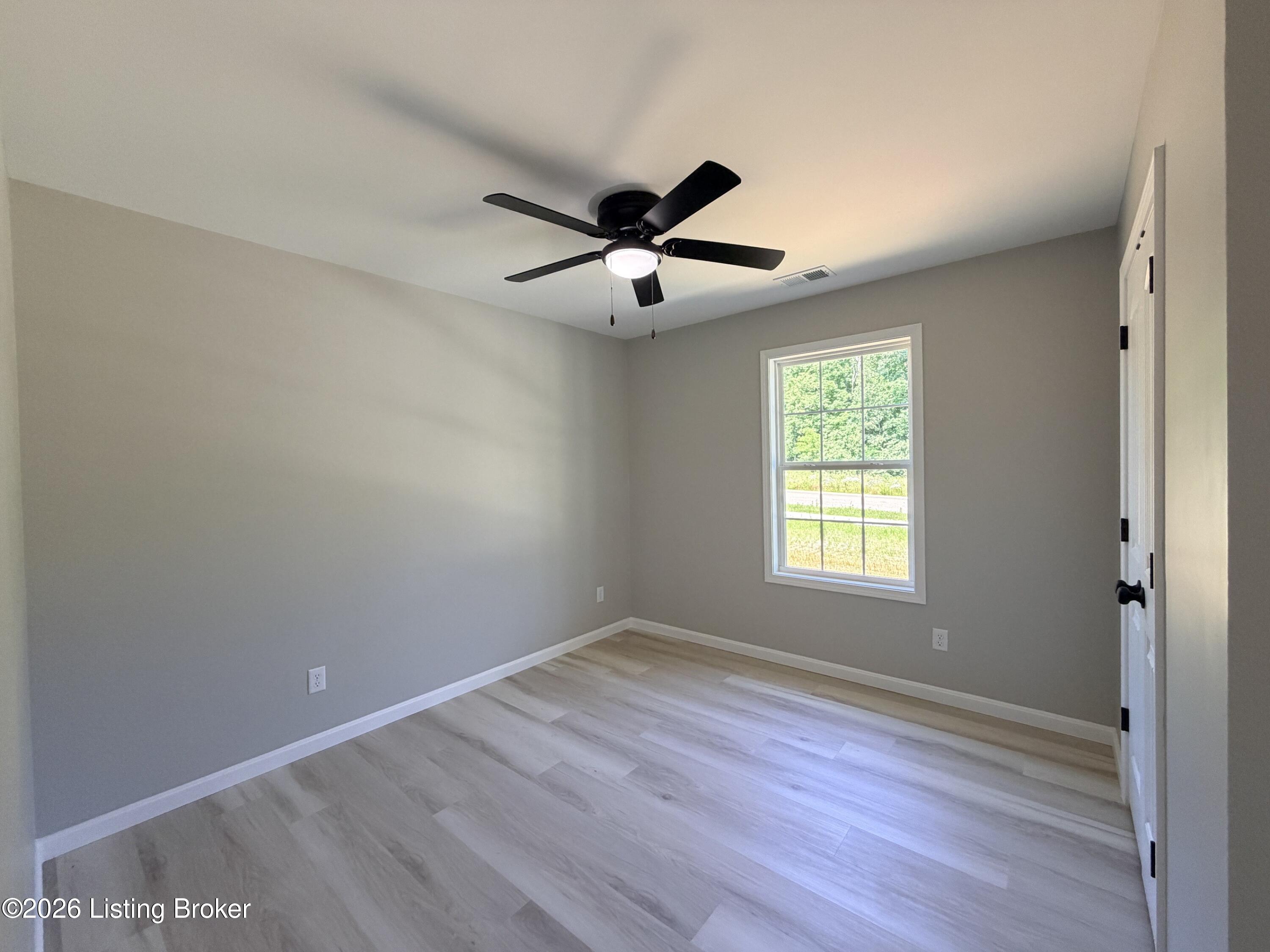 104 American Dr Property Photo 14