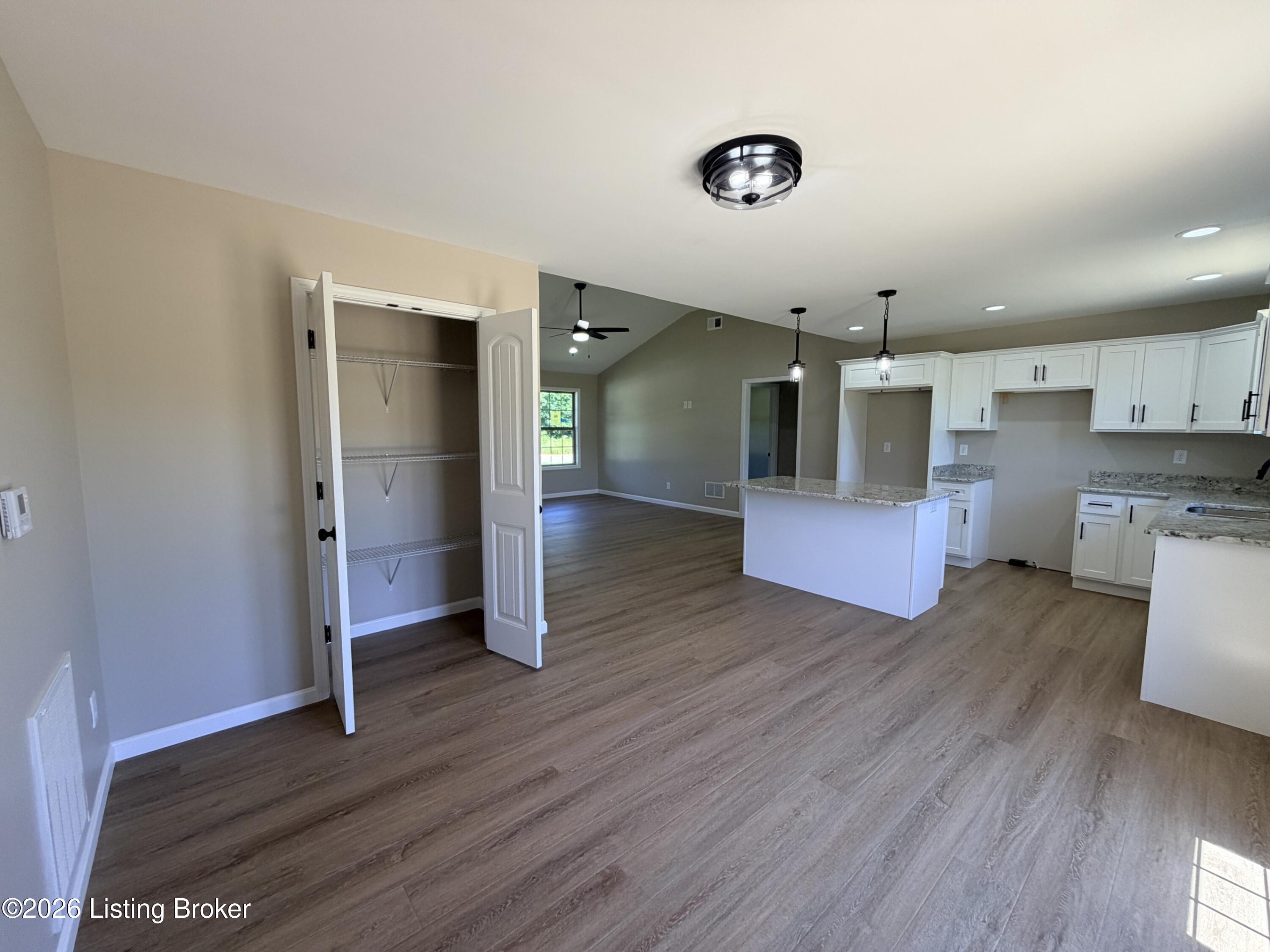 120 American Rd Property Photo 4