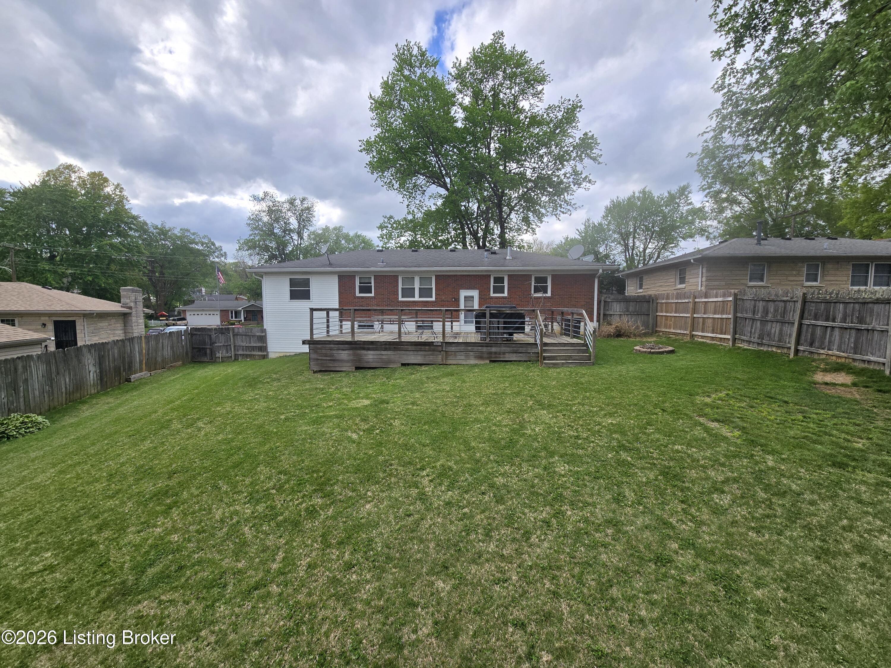 9005 Wooddale Dr Property Photo 3