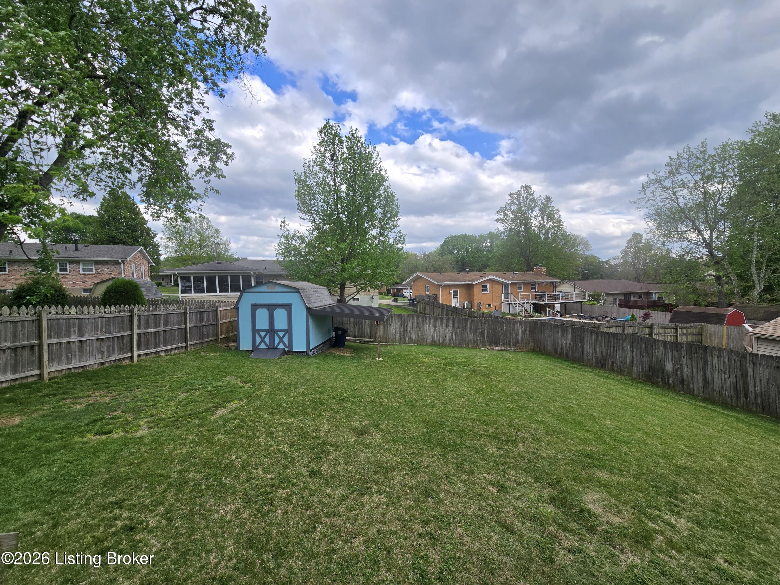 9005 Wooddale Dr Property Photo 4