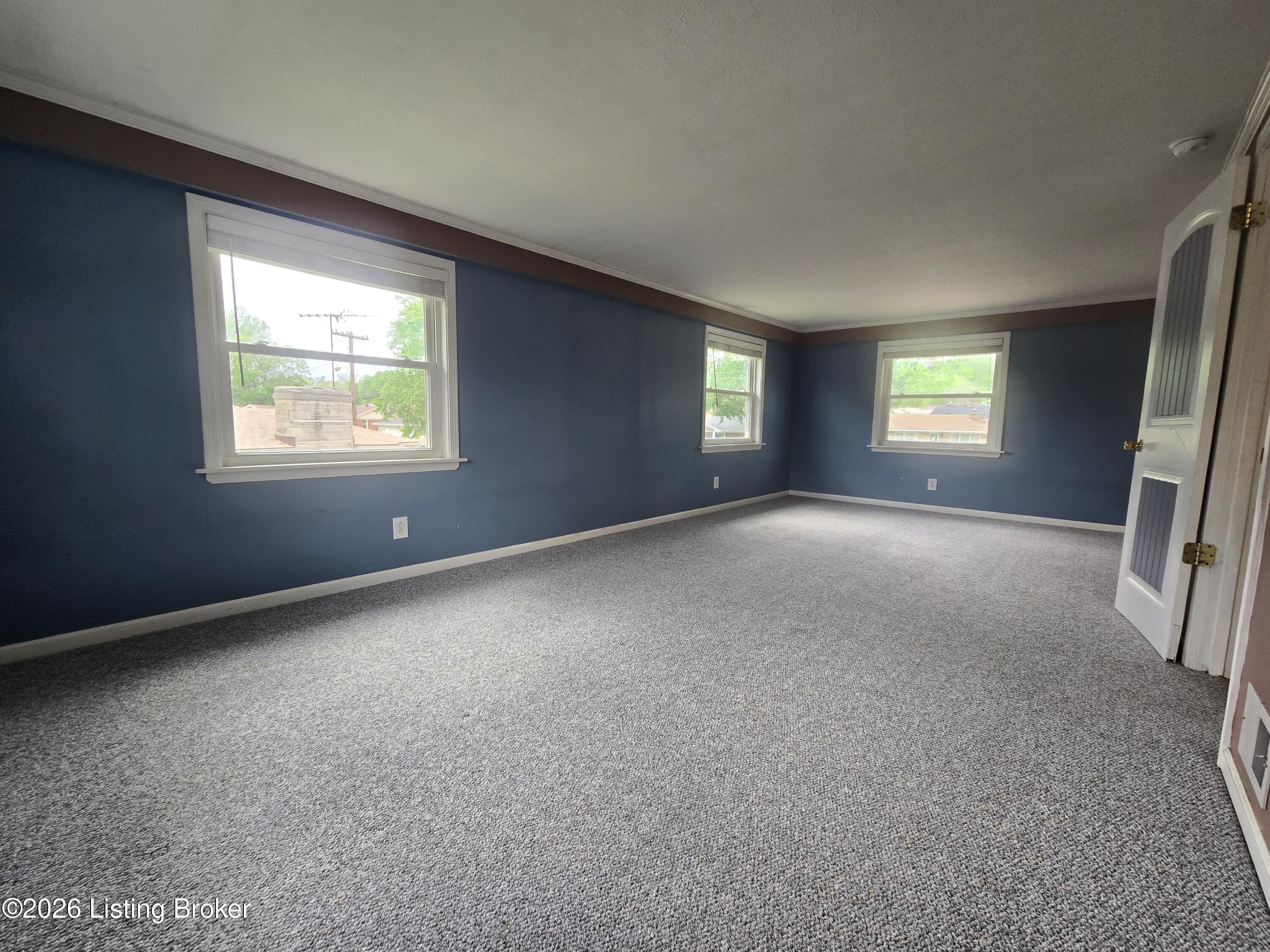 9005 Wooddale Dr Property Photo 9