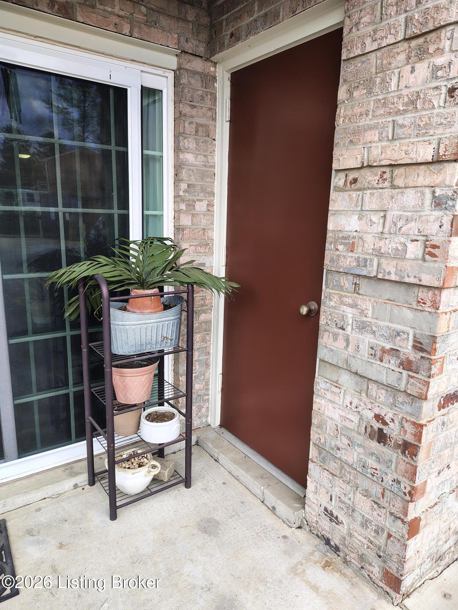 508 Logsdon Ct Property Photo 3