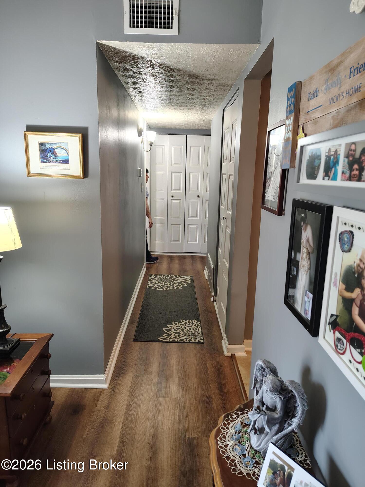 508 Logsdon Ct Property Photo 8