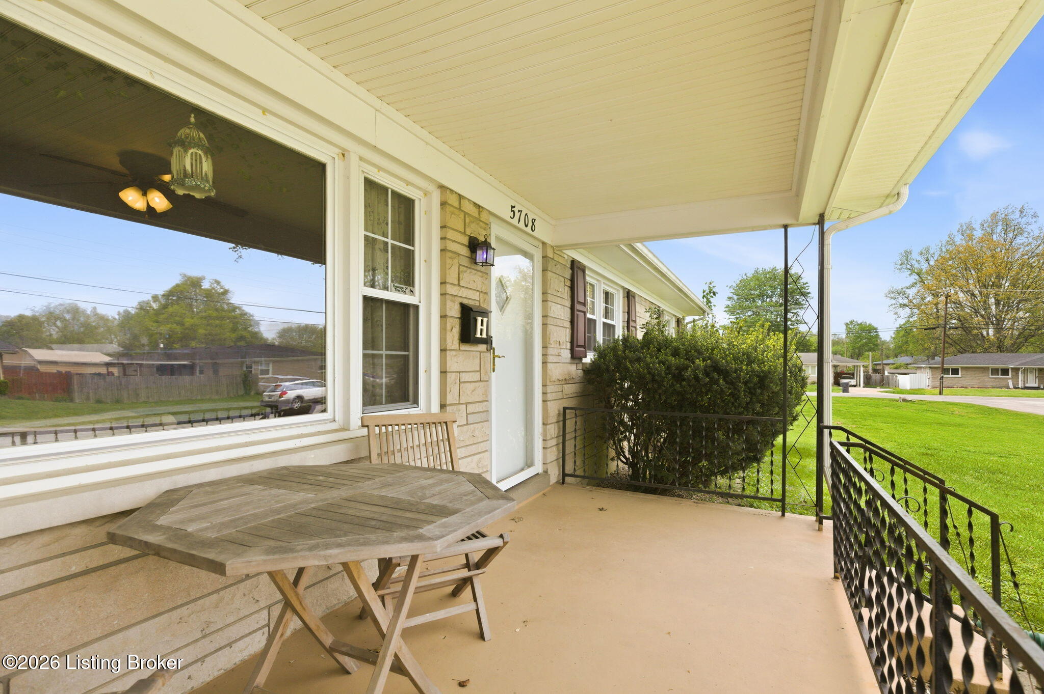 5708 Tamarack Ln Property Photo 2