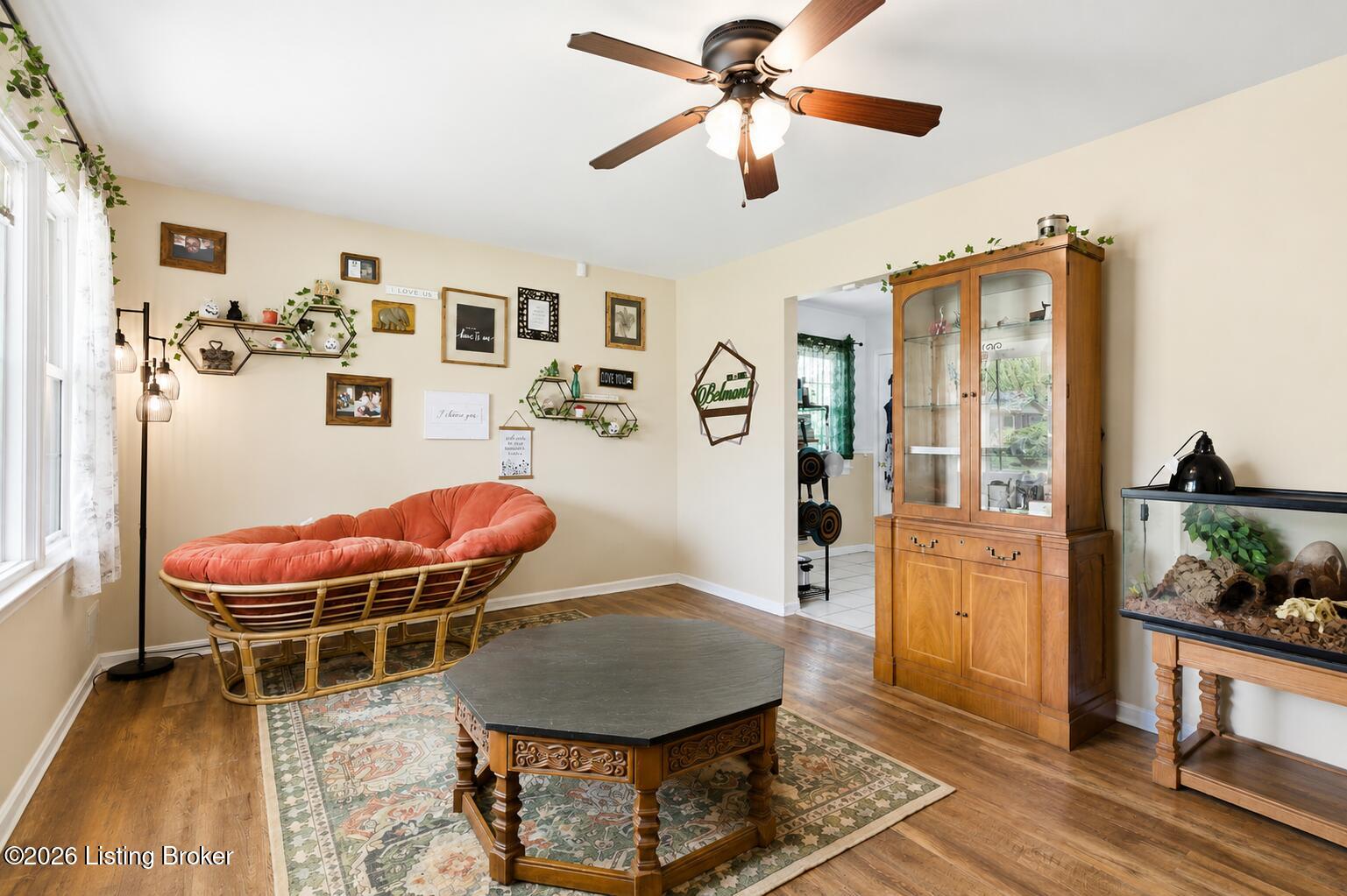 5708 Tamarack Ln Property Photo 4