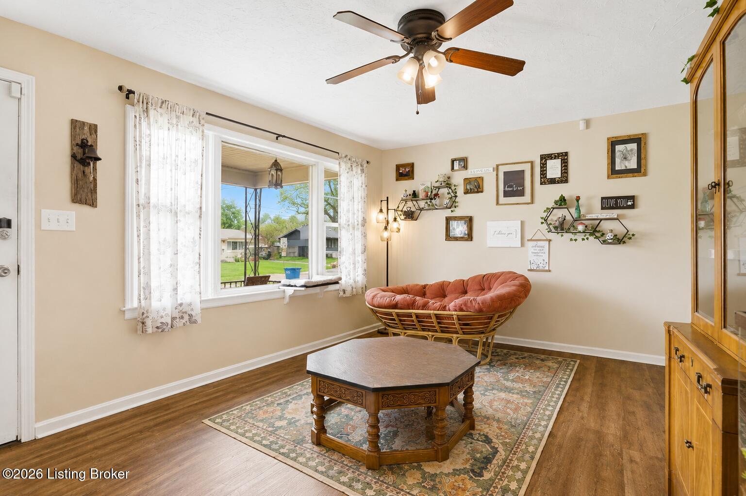 5708 Tamarack Ln Property Photo 5
