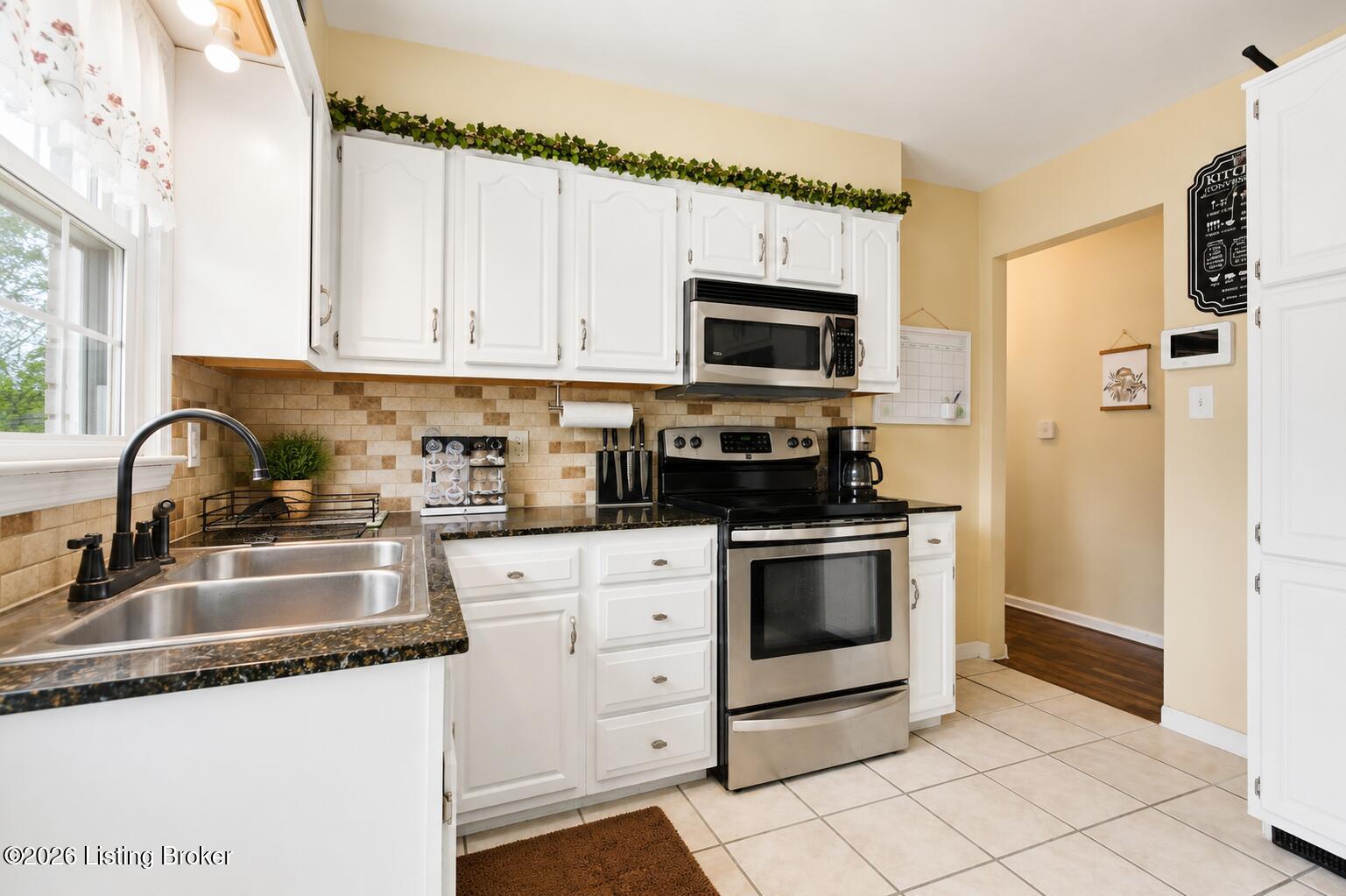 5708 Tamarack Ln Property Photo 9
