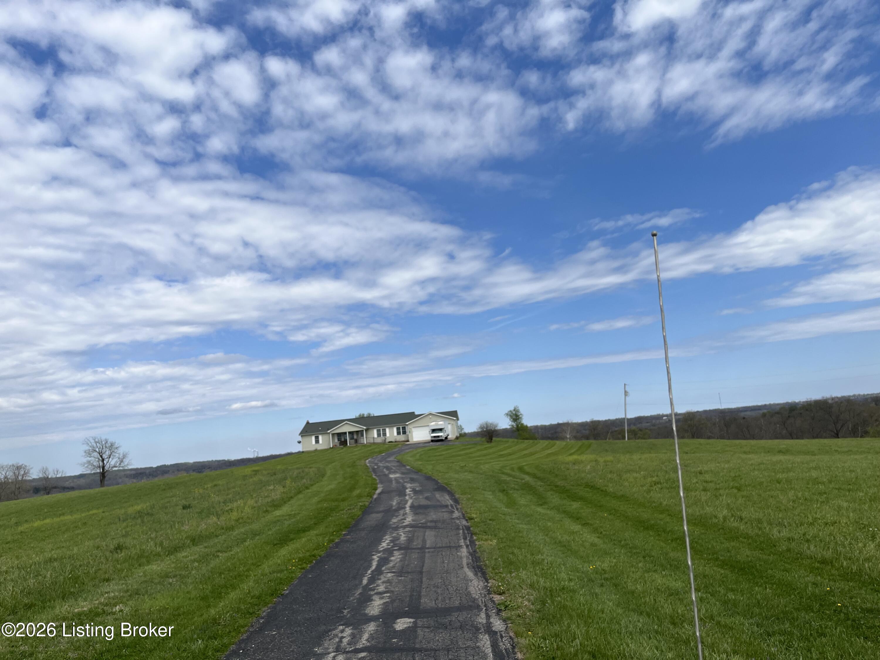 1568 Bray Ridge Rd Property Photo 1