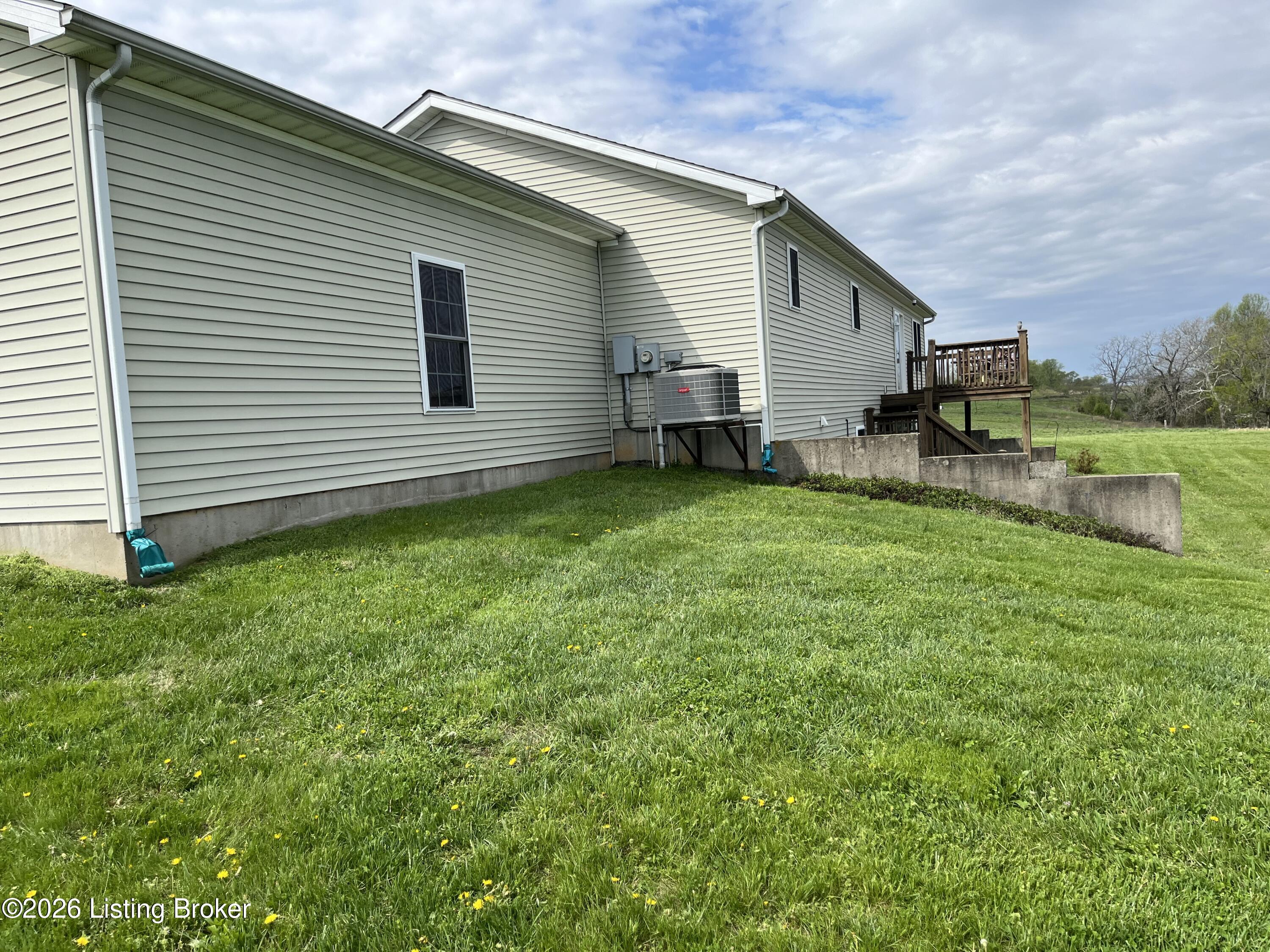 1568 Bray Ridge Rd Property Photo 5