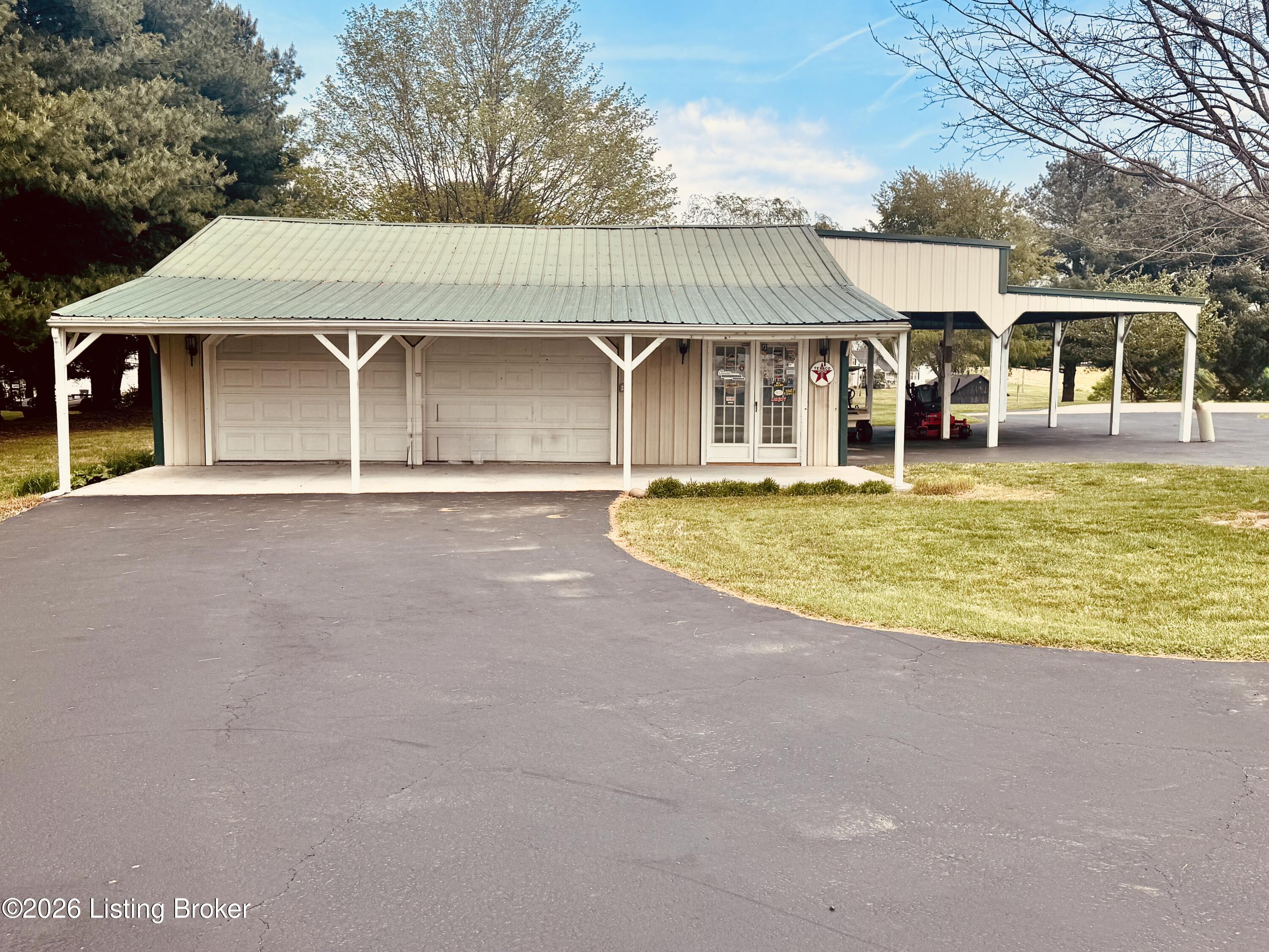 5400 Springfield Rd Property Photo 40