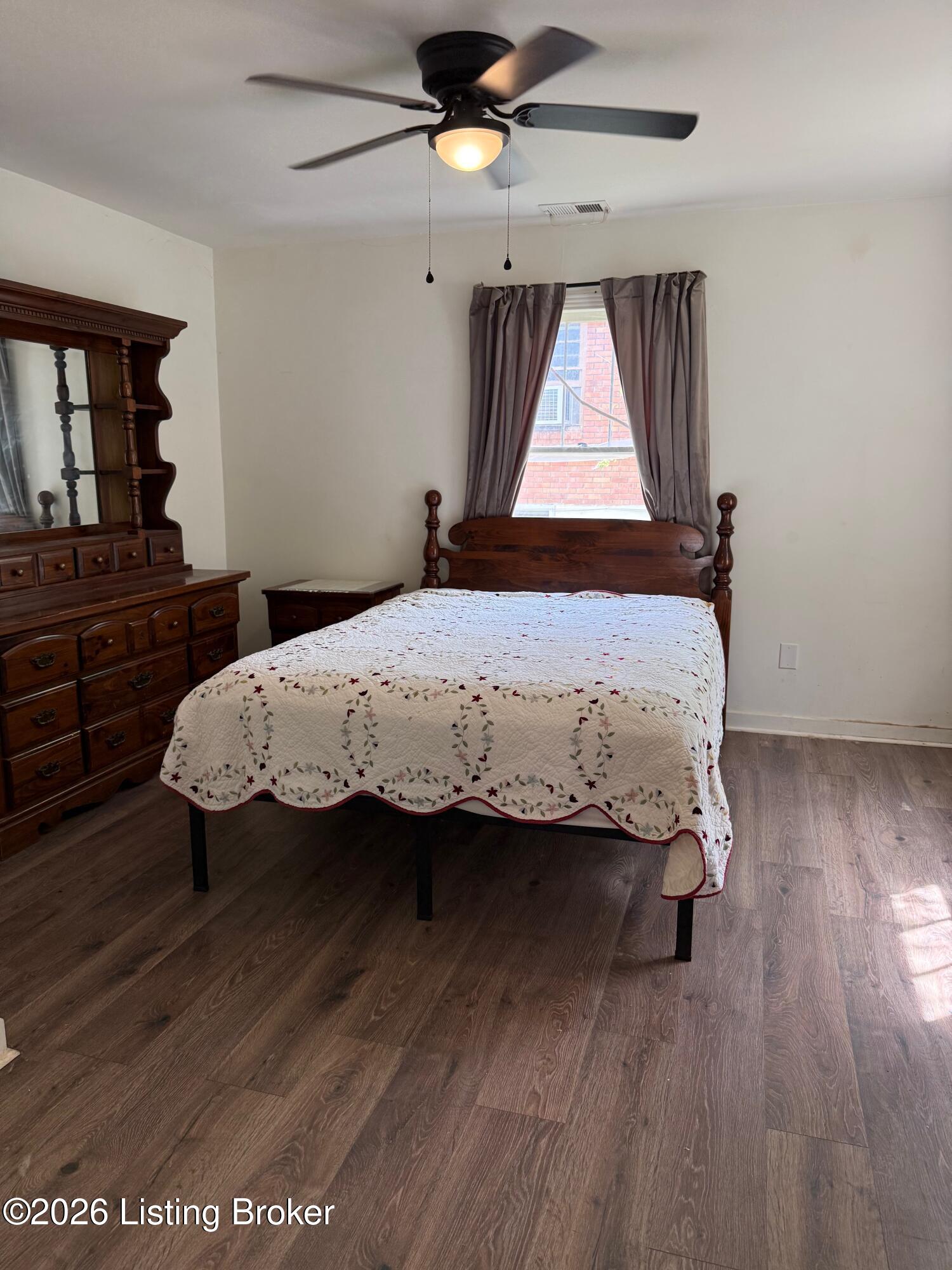 116 Elizabeth St Property Photo 7