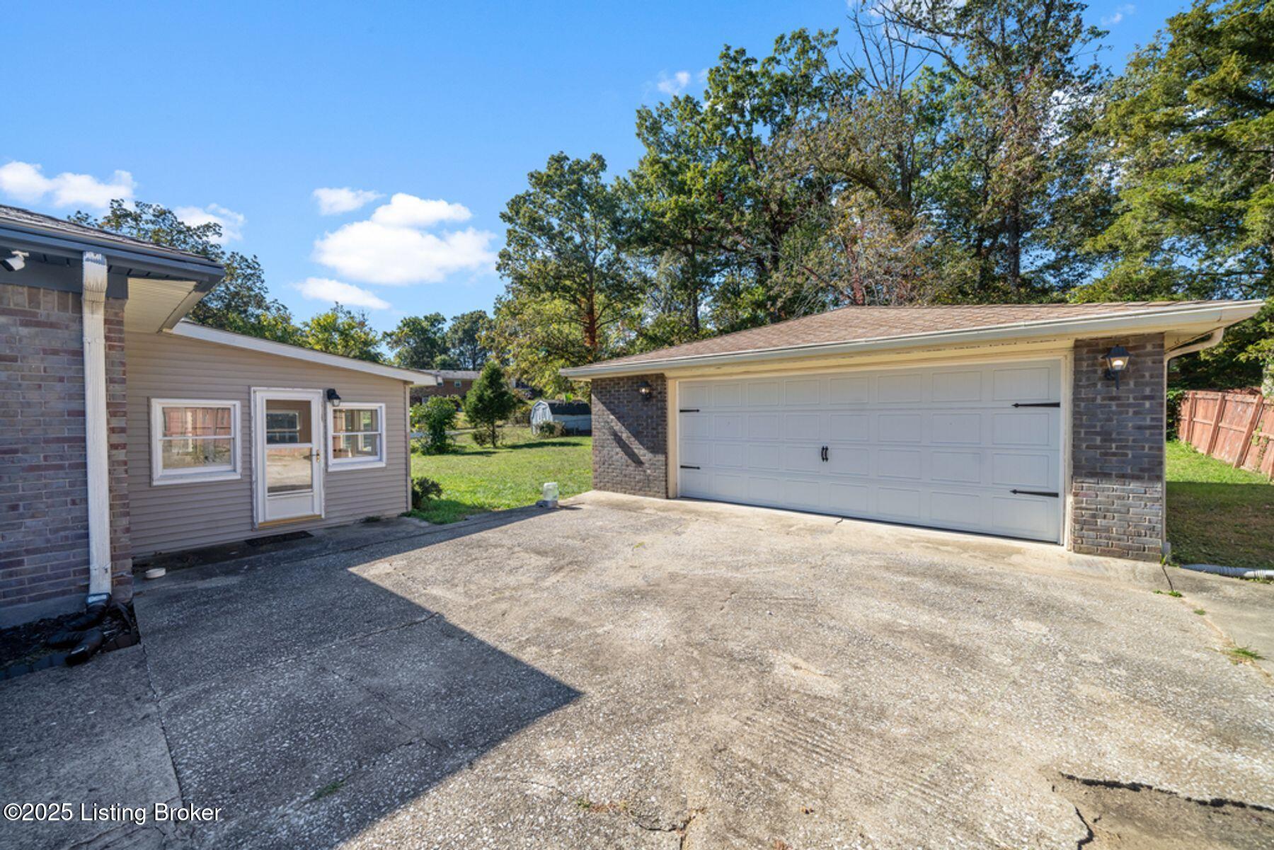 249 Indiana Trail Property Photo 37