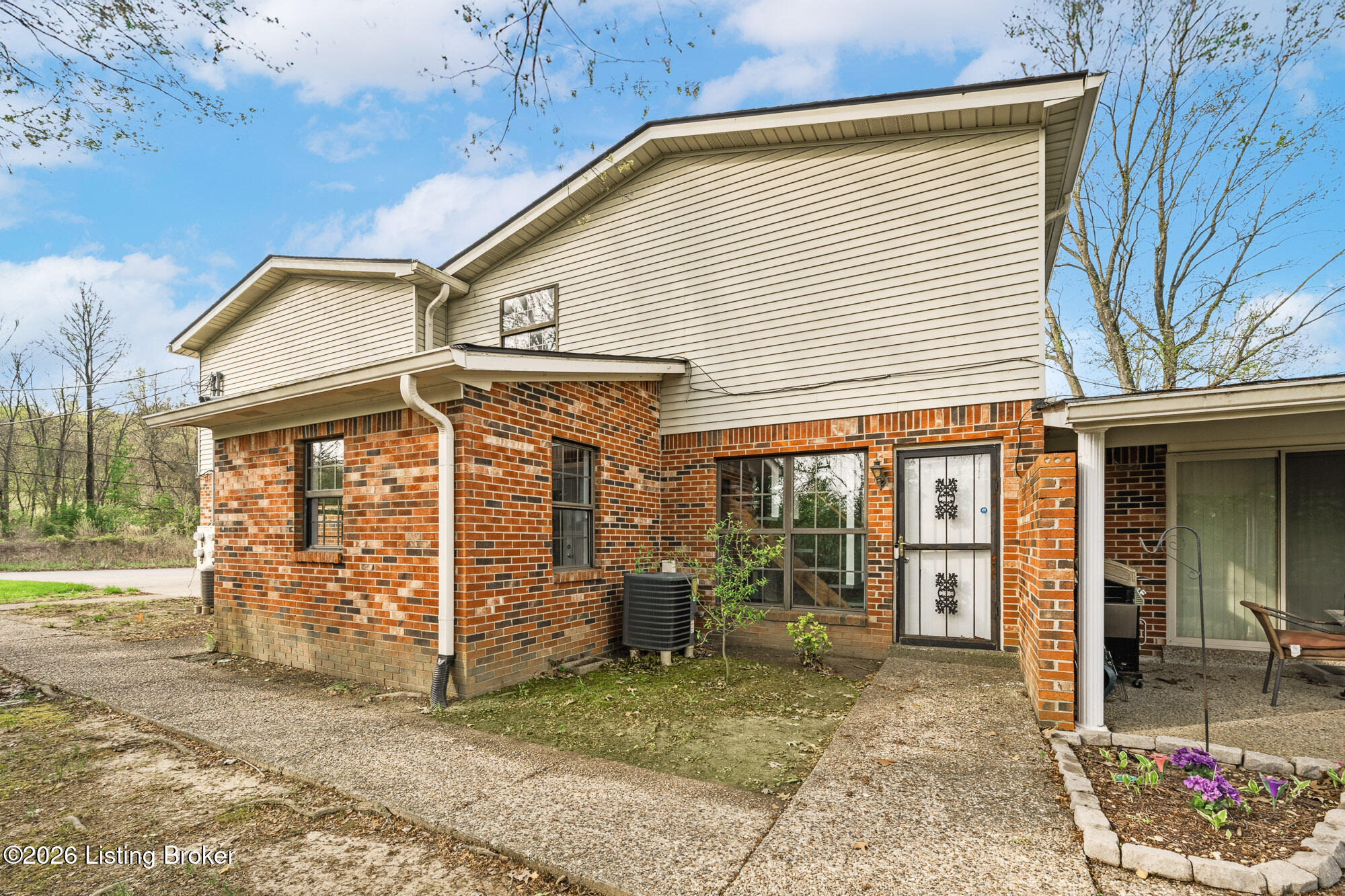 2905 Fordhaven Rd Property Photo 3