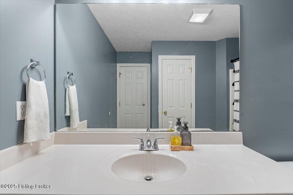 5228 Cypress Ct Property Photo 14
