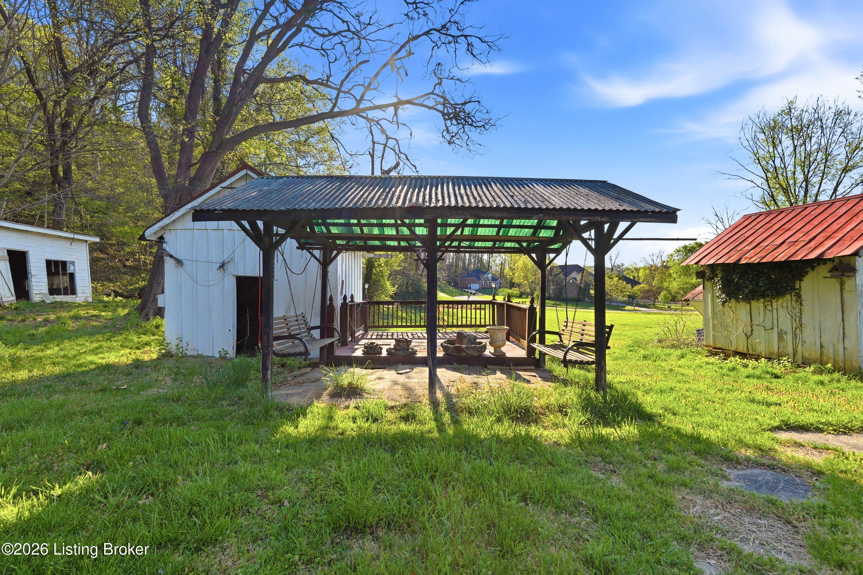 8001 Rock Hill Rd Property Photo 10