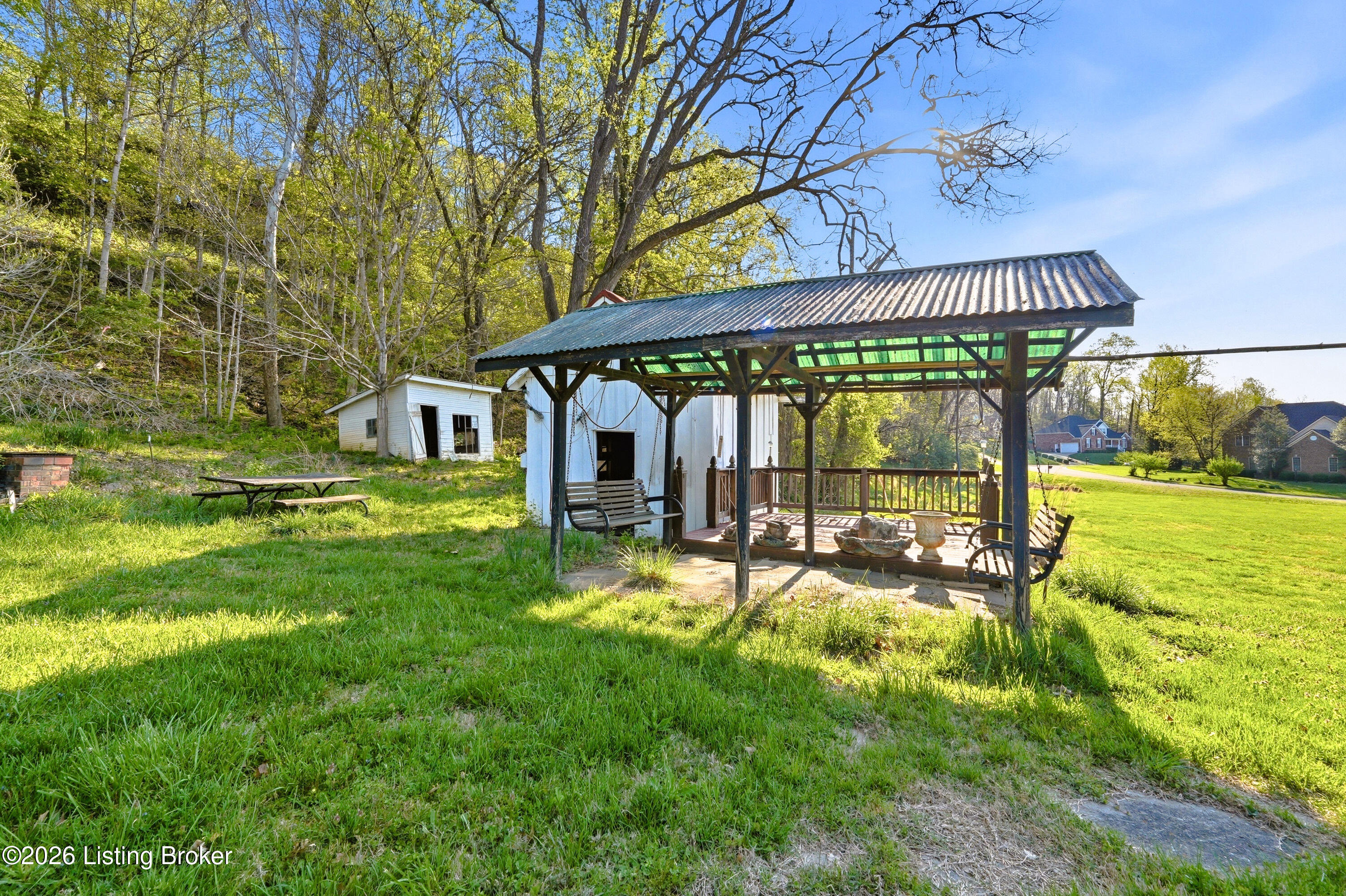 8001 Rock Hill Rd Property Photo 11