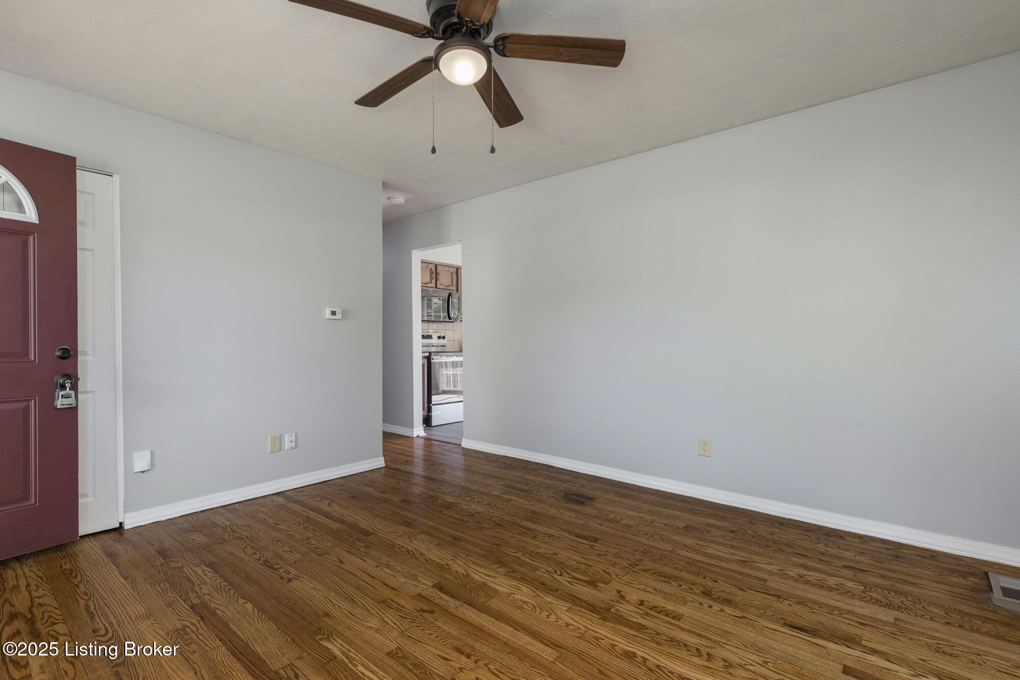 8016 Edsel Ln Property Photo 7
