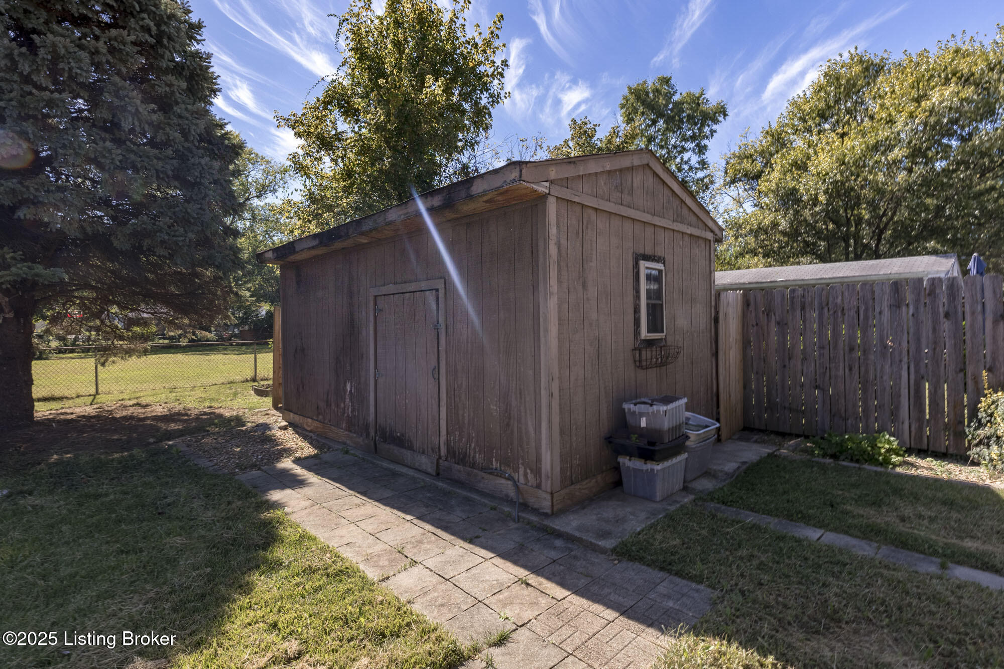 8016 Edsel Ln Property Photo 25