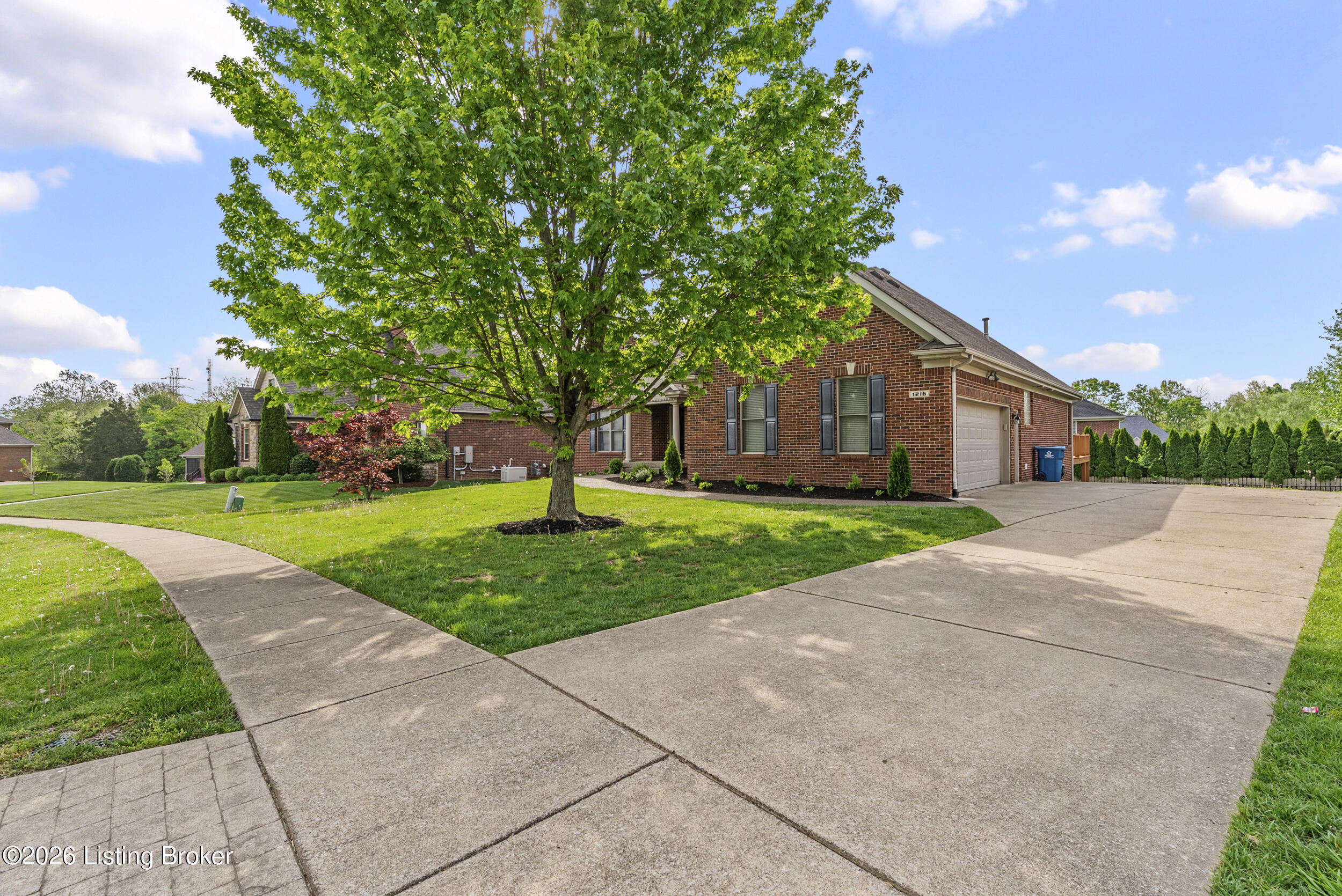 1216 Blackthorn Rd Property Photo 5