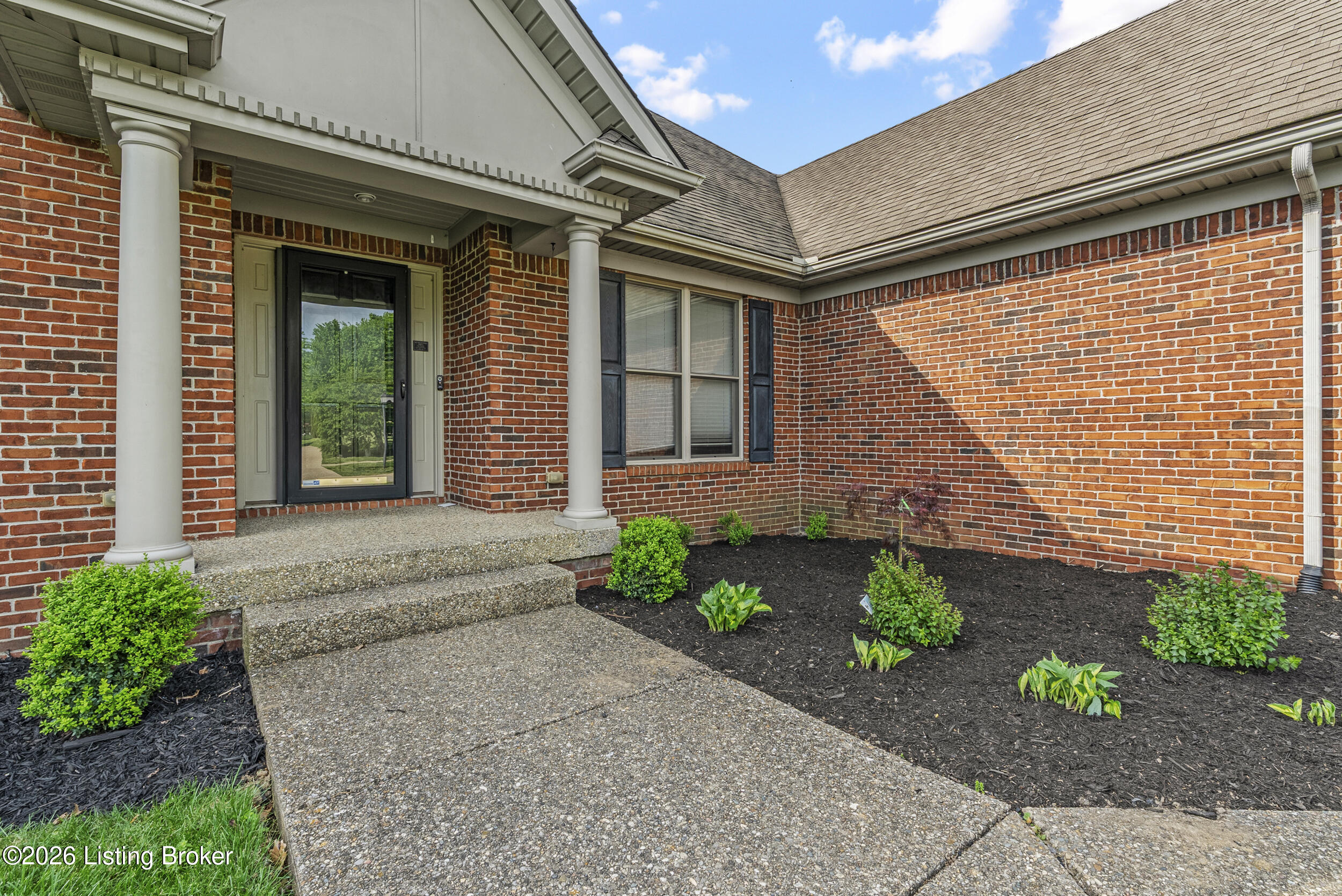 1216 Blackthorn Rd Property Photo 6