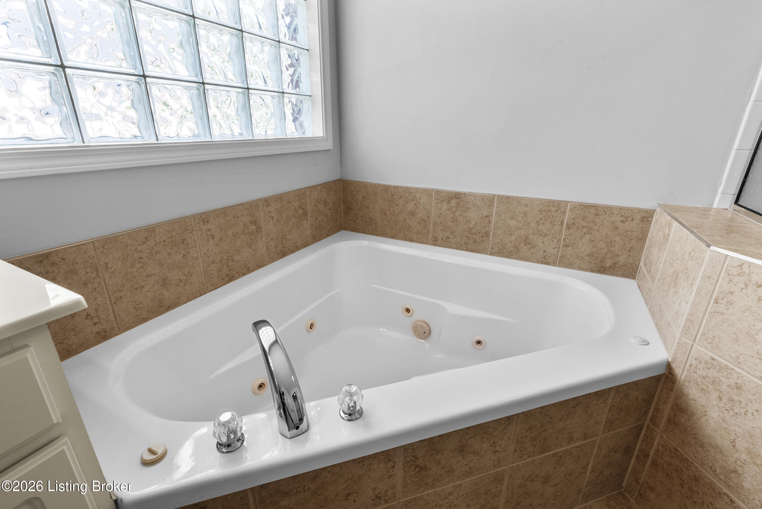 1216 Blackthorn Rd Property Photo 31