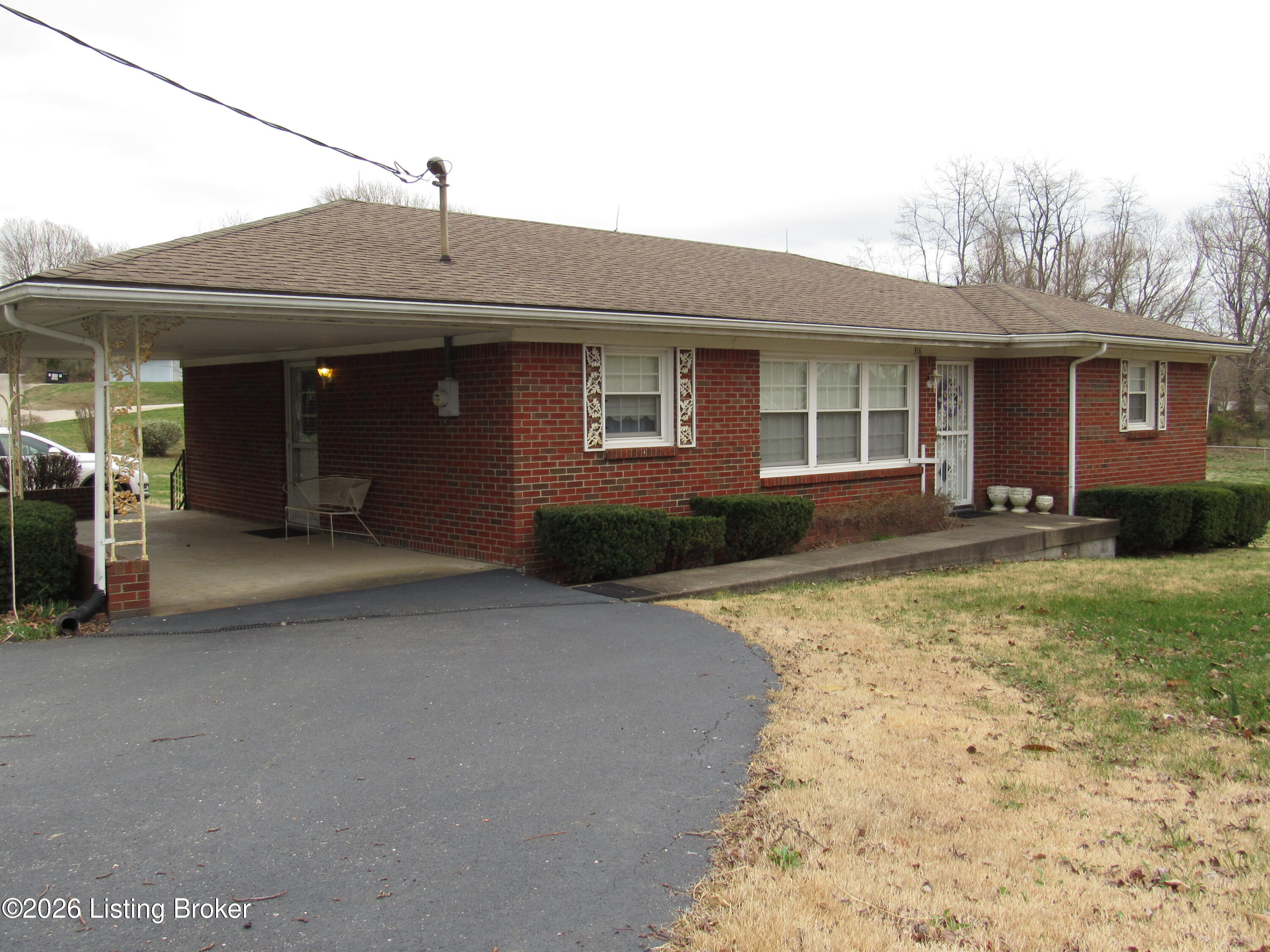 316 N Walnut St Property Photo 2