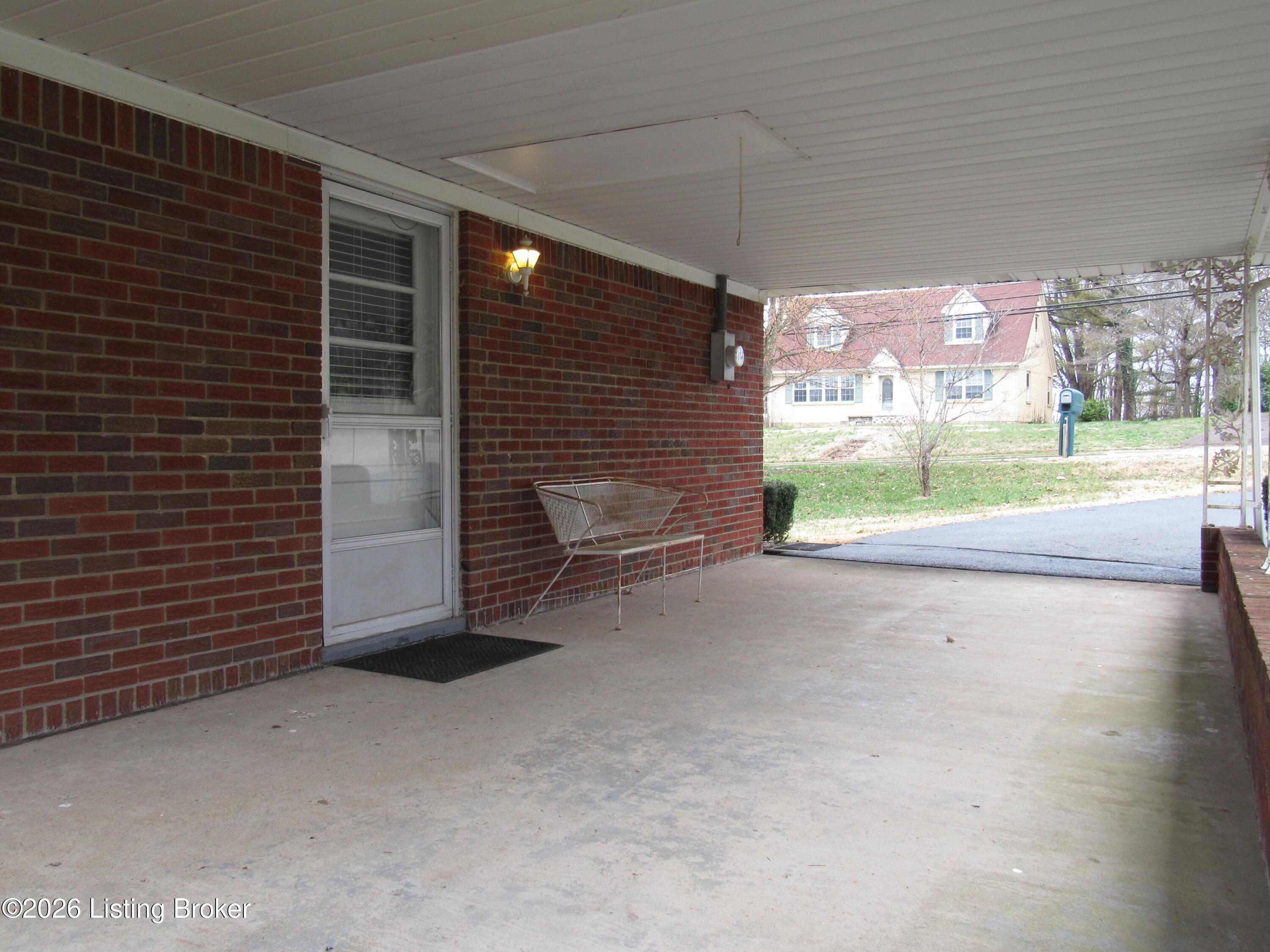 316 N Walnut St Property Photo 4