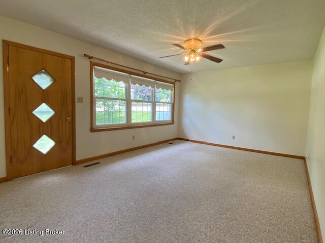 316 N Walnut St Property Photo 5