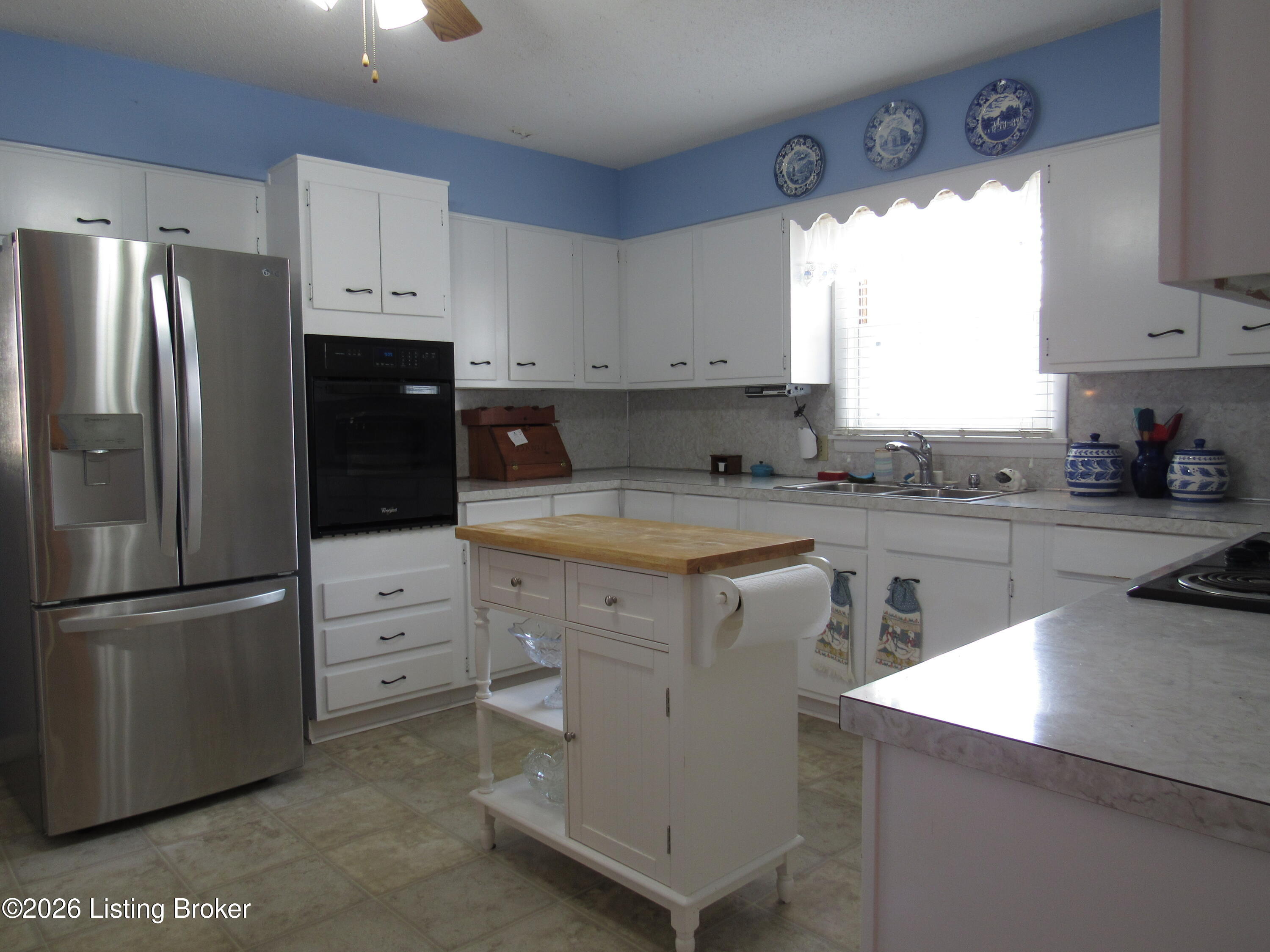 316 N Walnut St Property Photo 9