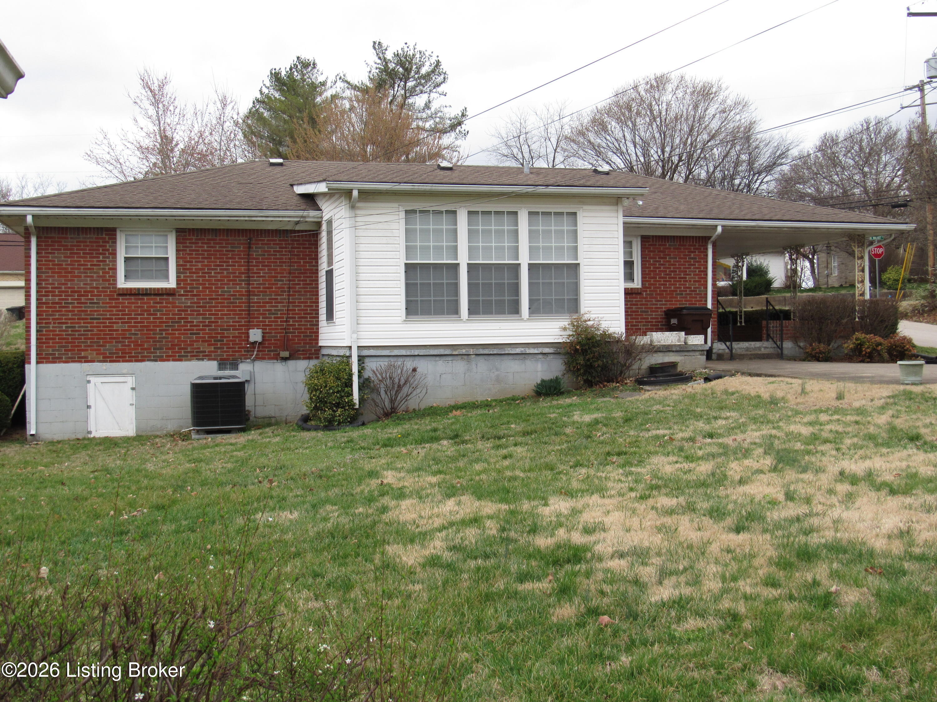 316 N Walnut St Property Photo 28
