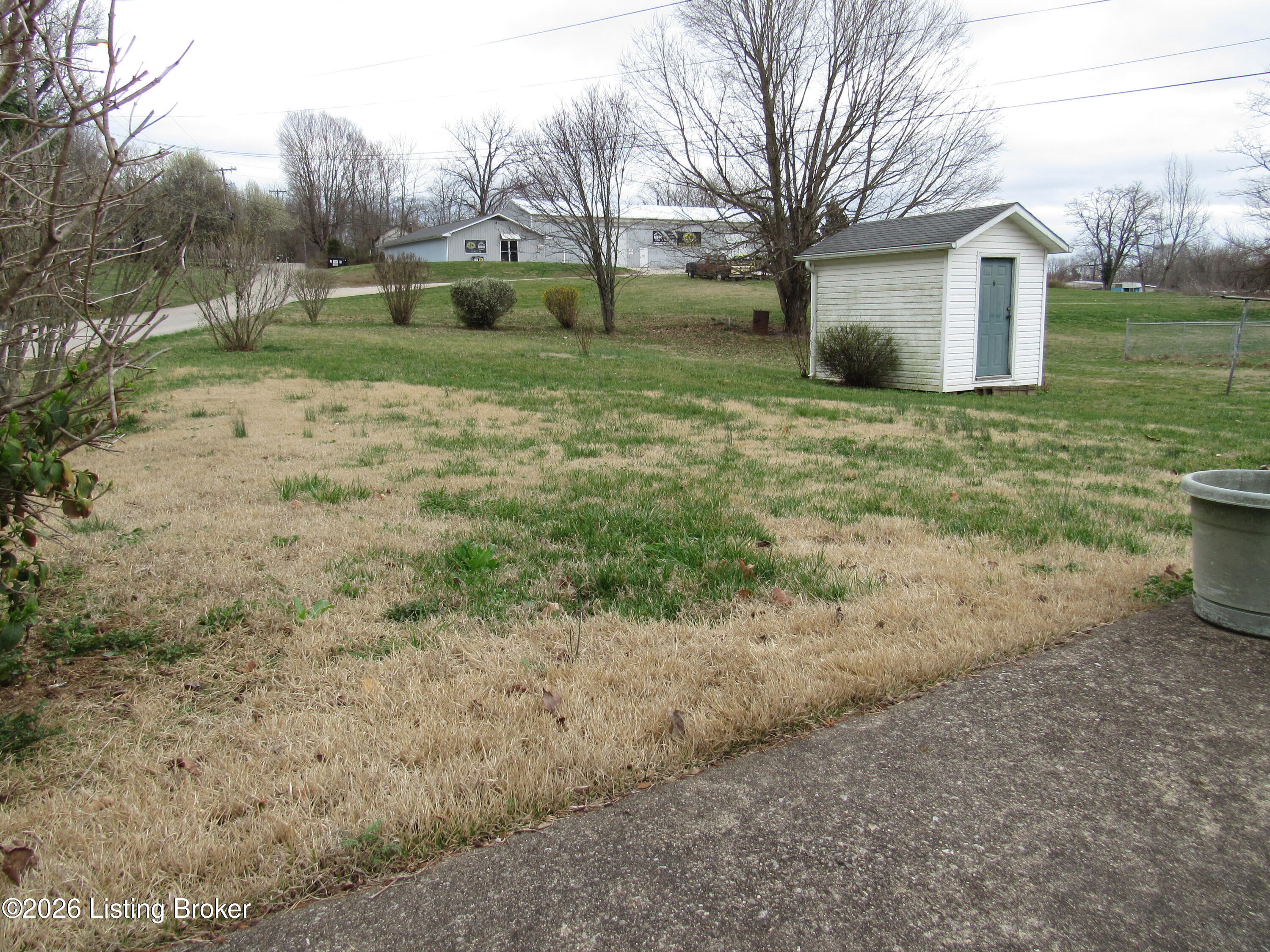 316 N Walnut St Property Photo 29