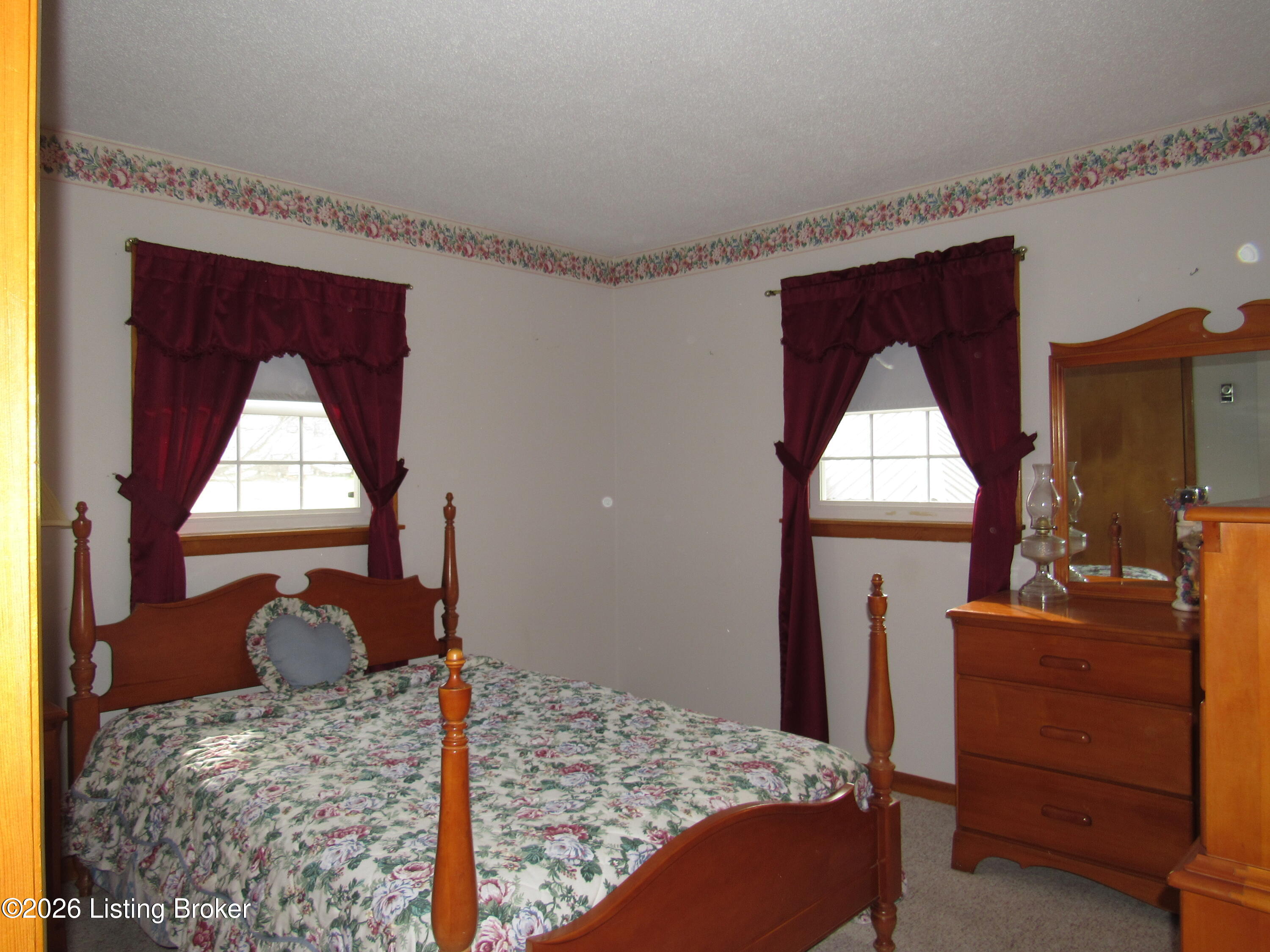 316 N Walnut St Property Photo 37