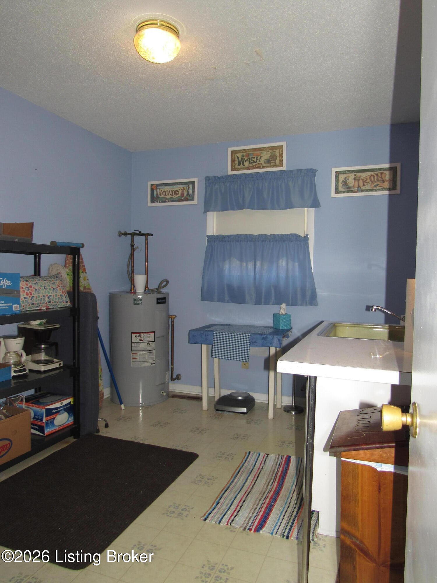316 N Walnut St Property Photo 41