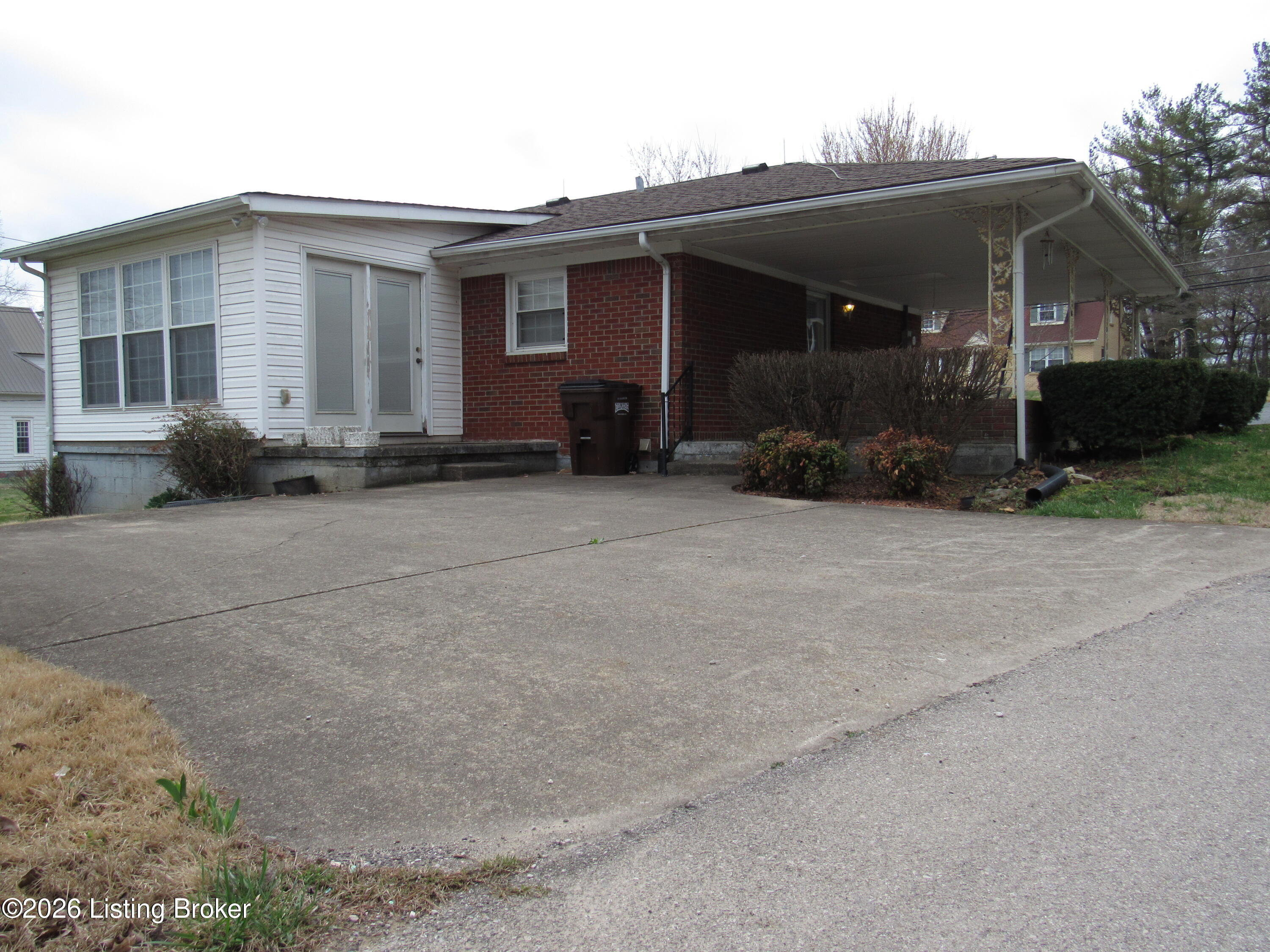316 N Walnut St Property Photo 42